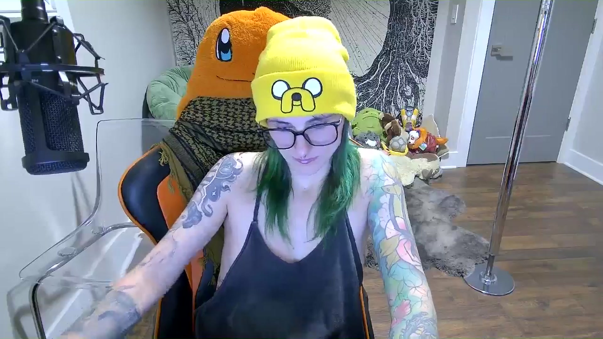 Gallery image thumbnail from Fueledbyfiona's myfreecams stream on, 03/03/2025, 07:17 image 6 of 20
