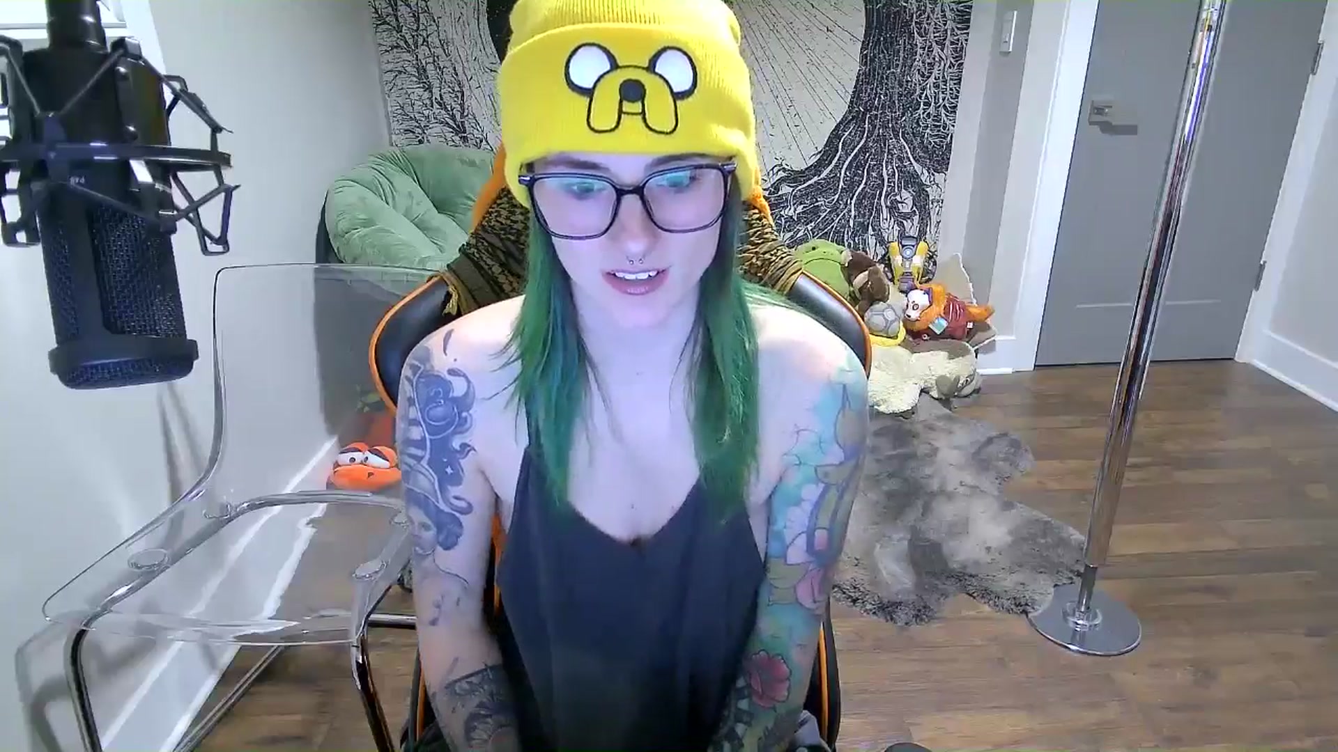 Gallery image thumbnail from Fueledbyfiona's myfreecams stream on, 03/03/2025, 07:17 image 2 of 20