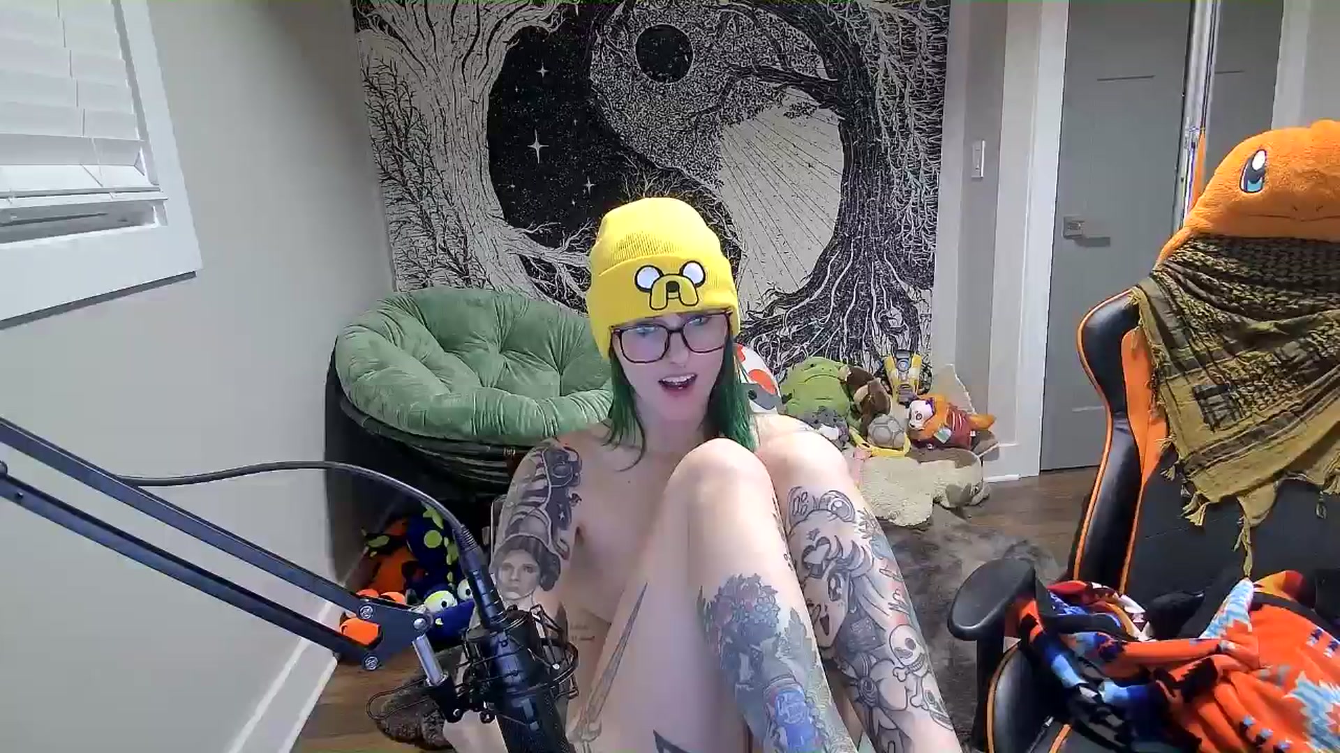 Gallery image thumbnail from Fueledbyfiona's myfreecams stream on, 03/03/2025, 07:17 image 19 of 20