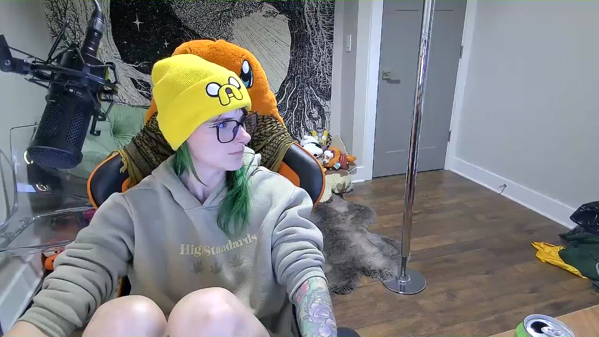 Gallery image thumbnail from Fueledbyfiona's myfreecams stream on, 03/08/2025, 02:43 image 8 of 20