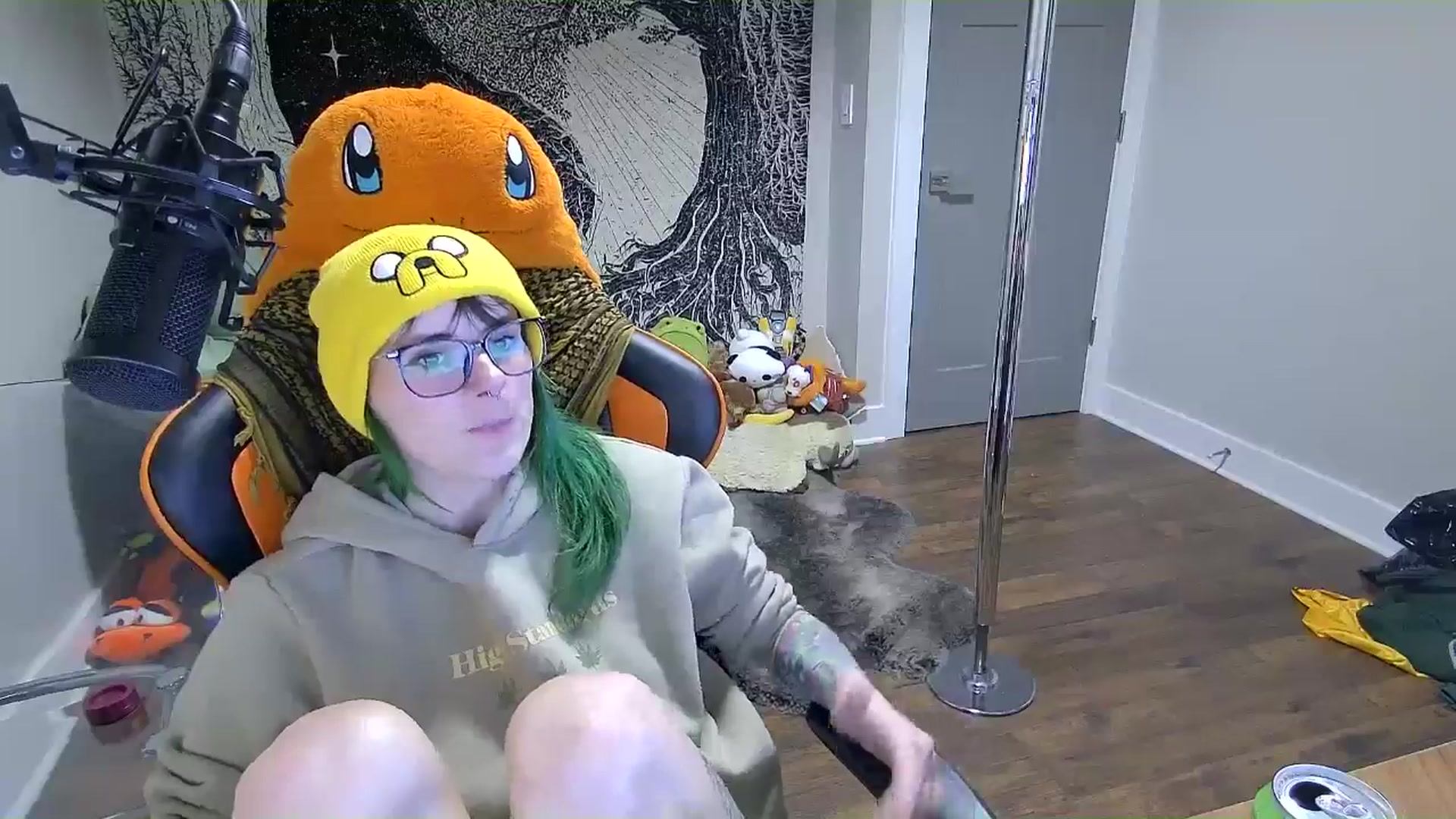 Gallery image thumbnail from Fueledbyfiona's myfreecams stream on, 03/08/2025, 02:43 image 6 of 20