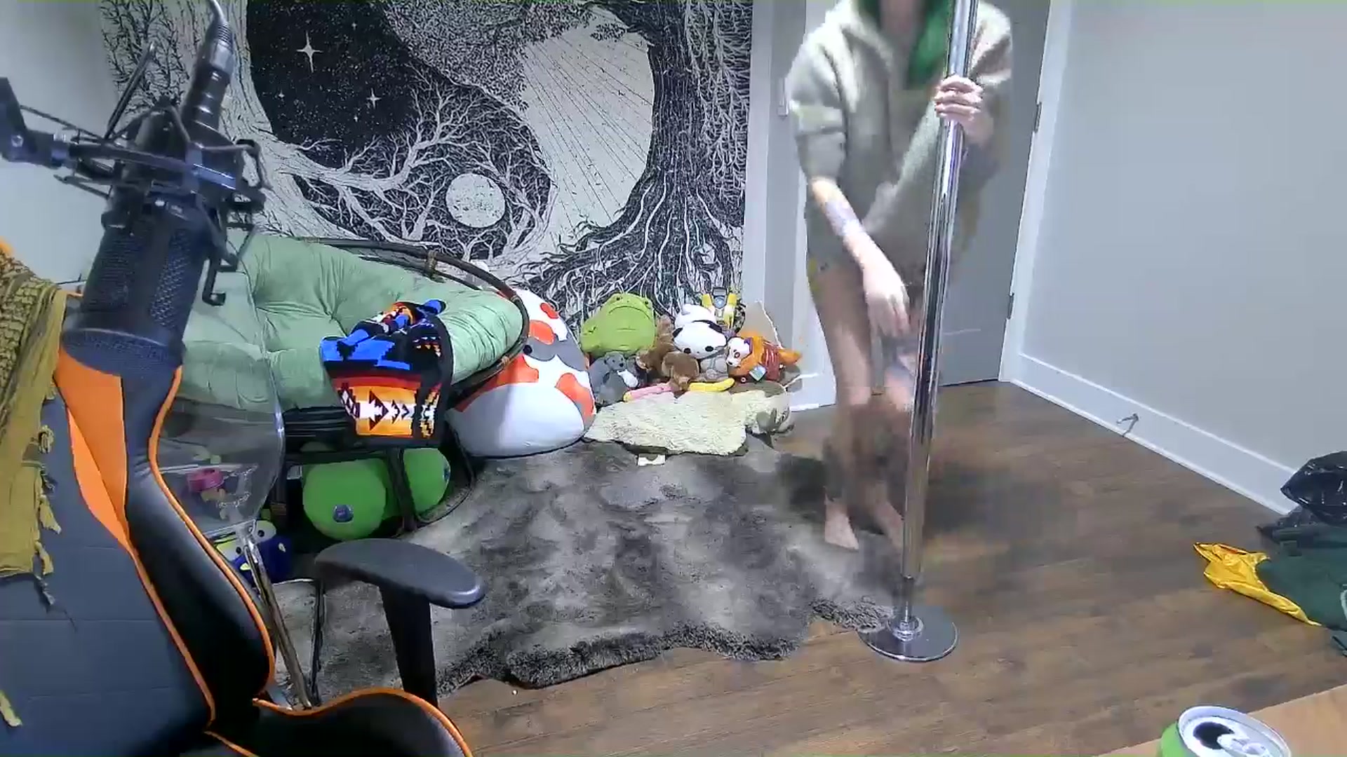 Gallery image thumbnail from Fueledbyfiona's myfreecams stream on, 03/08/2025, 02:43 image 7 of 20