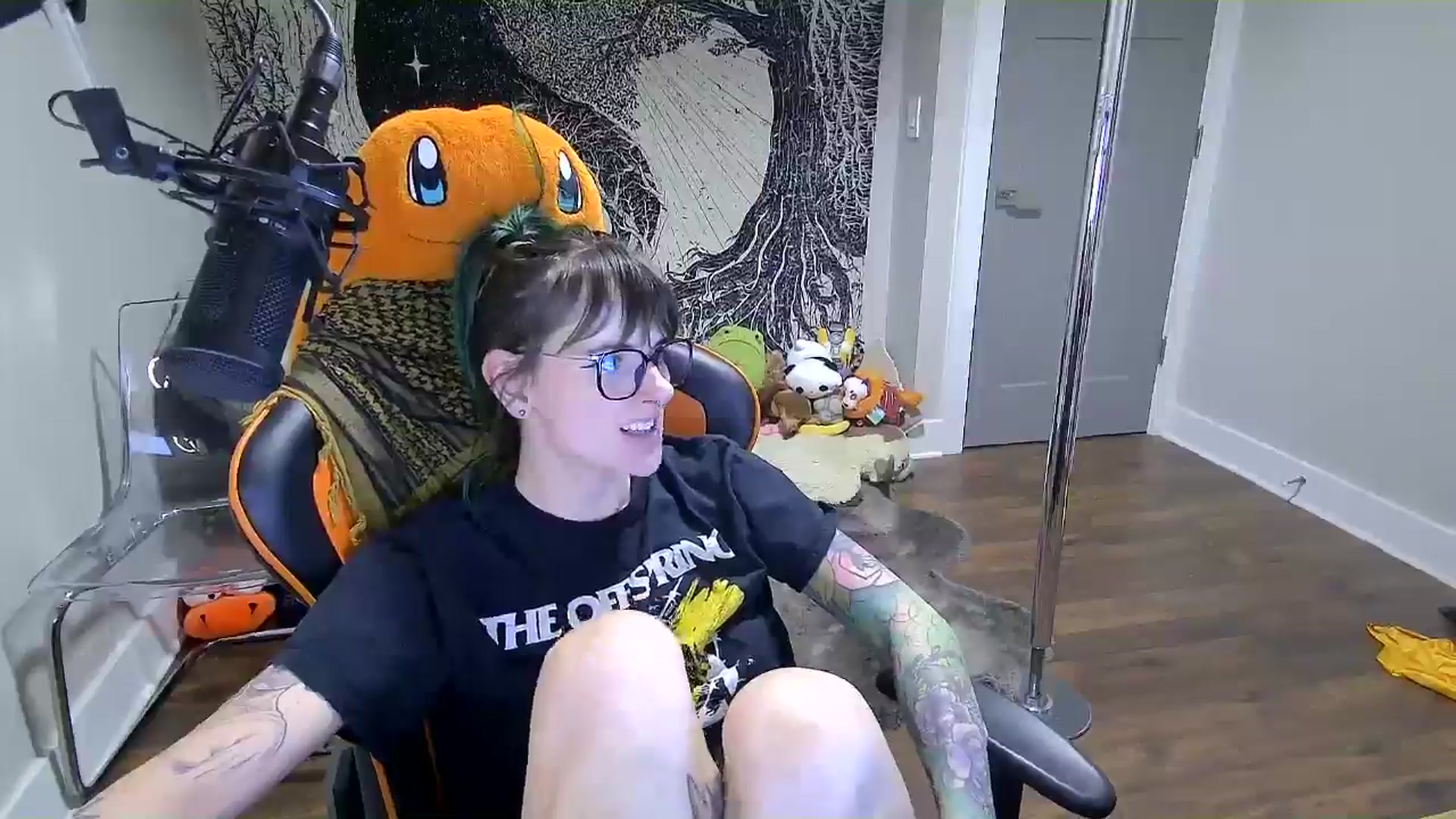 Gallery image thumbnail from Fueledbyfiona's myfreecams stream on, 03/08/2025, 02:43 image 16 of 20