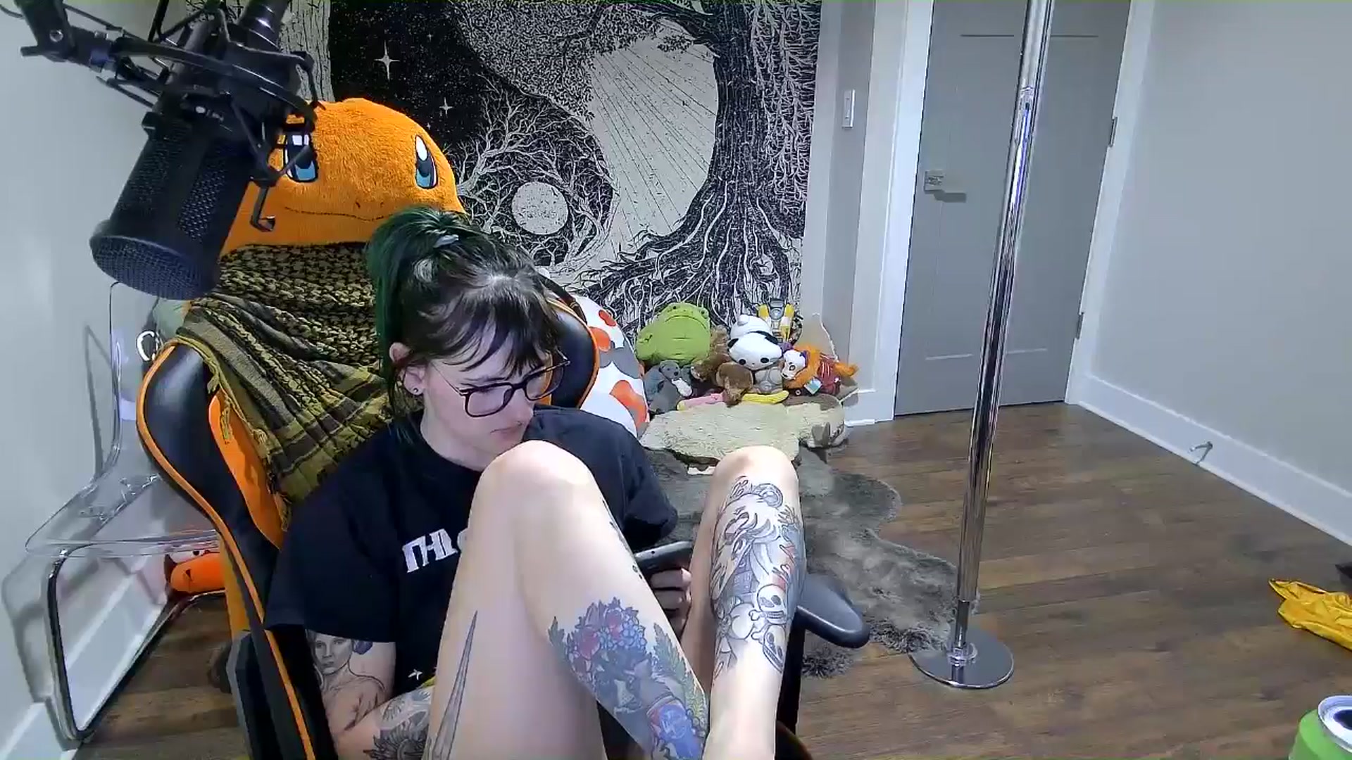 Gallery image thumbnail from Fueledbyfiona's myfreecams stream on, 03/08/2025, 02:43 image 17 of 20