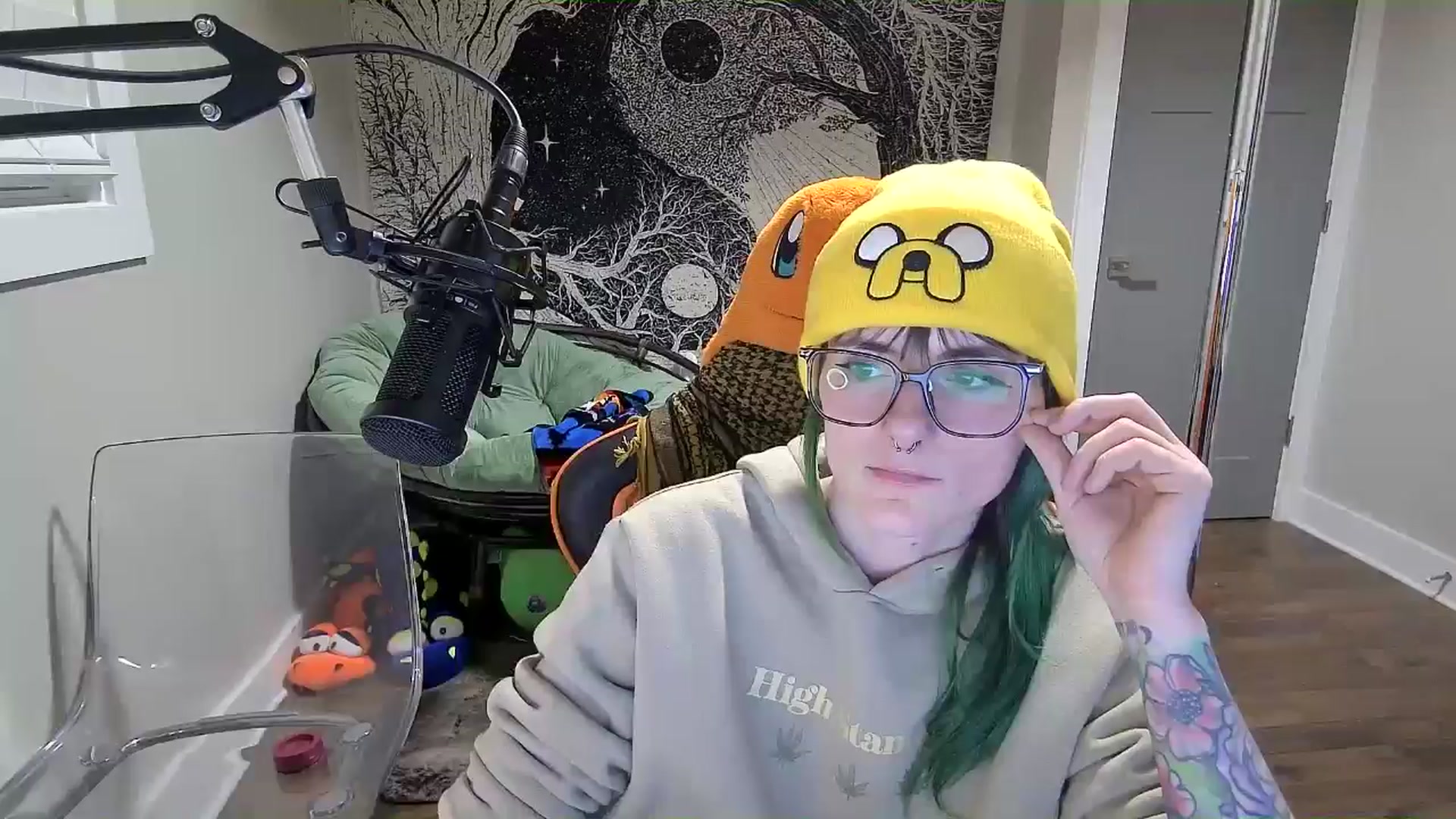 Gallery image thumbnail from Fueledbyfiona's myfreecams stream on, 03/08/2025, 02:43 image 1 of 20