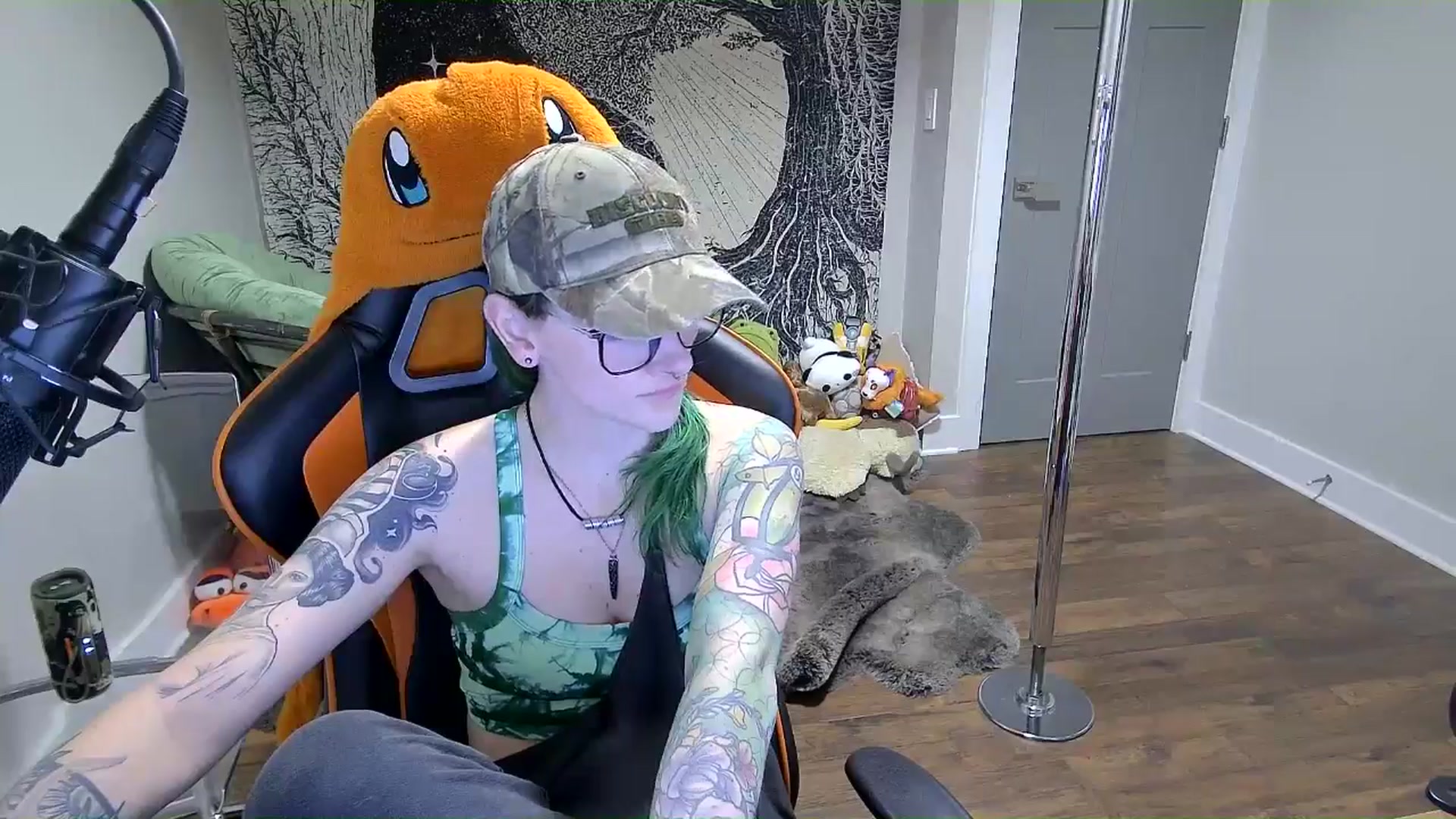 Gallery image thumbnail from Fueledbyfiona's myfreecams stream on, 03/15/2025, 05:07 image 5 of 20