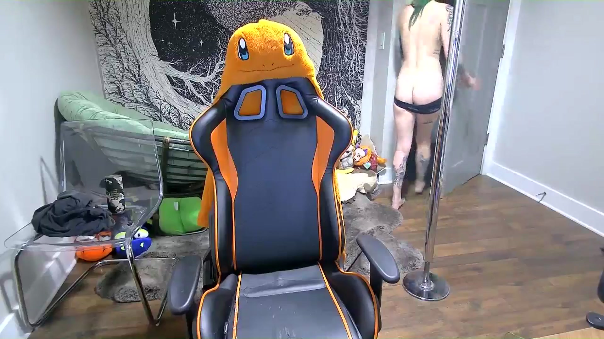 Gallery image thumbnail from Fueledbyfiona's myfreecams stream on, 03/15/2025, 05:07 image 15 of 20