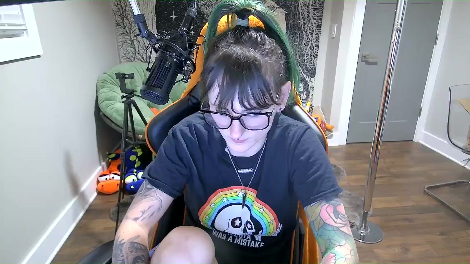 Gallery image thumbnail from Fueledbyfiona's myfreecams stream on, 03/18/2025, 04:32 image 7 of 20