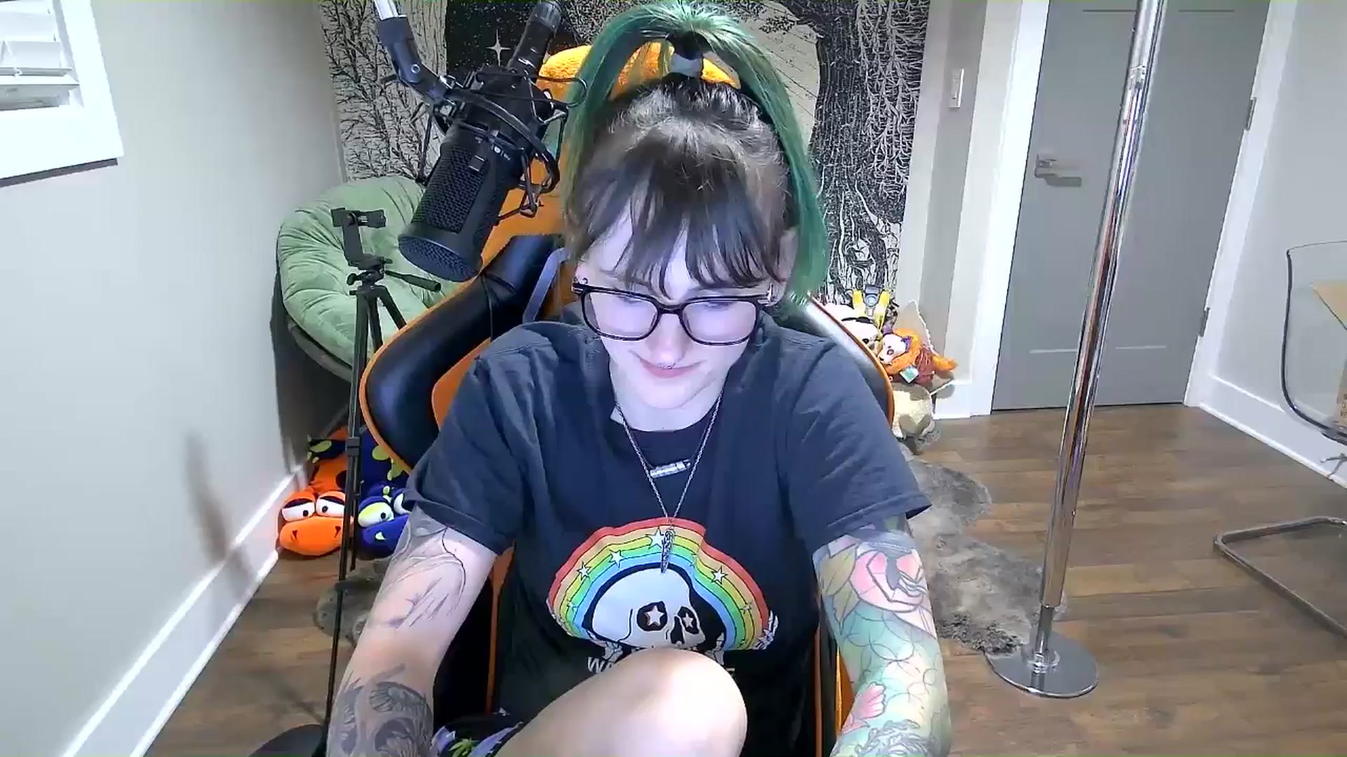 Gallery image thumbnail from Fueledbyfiona's myfreecams stream on, 03/18/2025, 04:32 image 5 of 20
