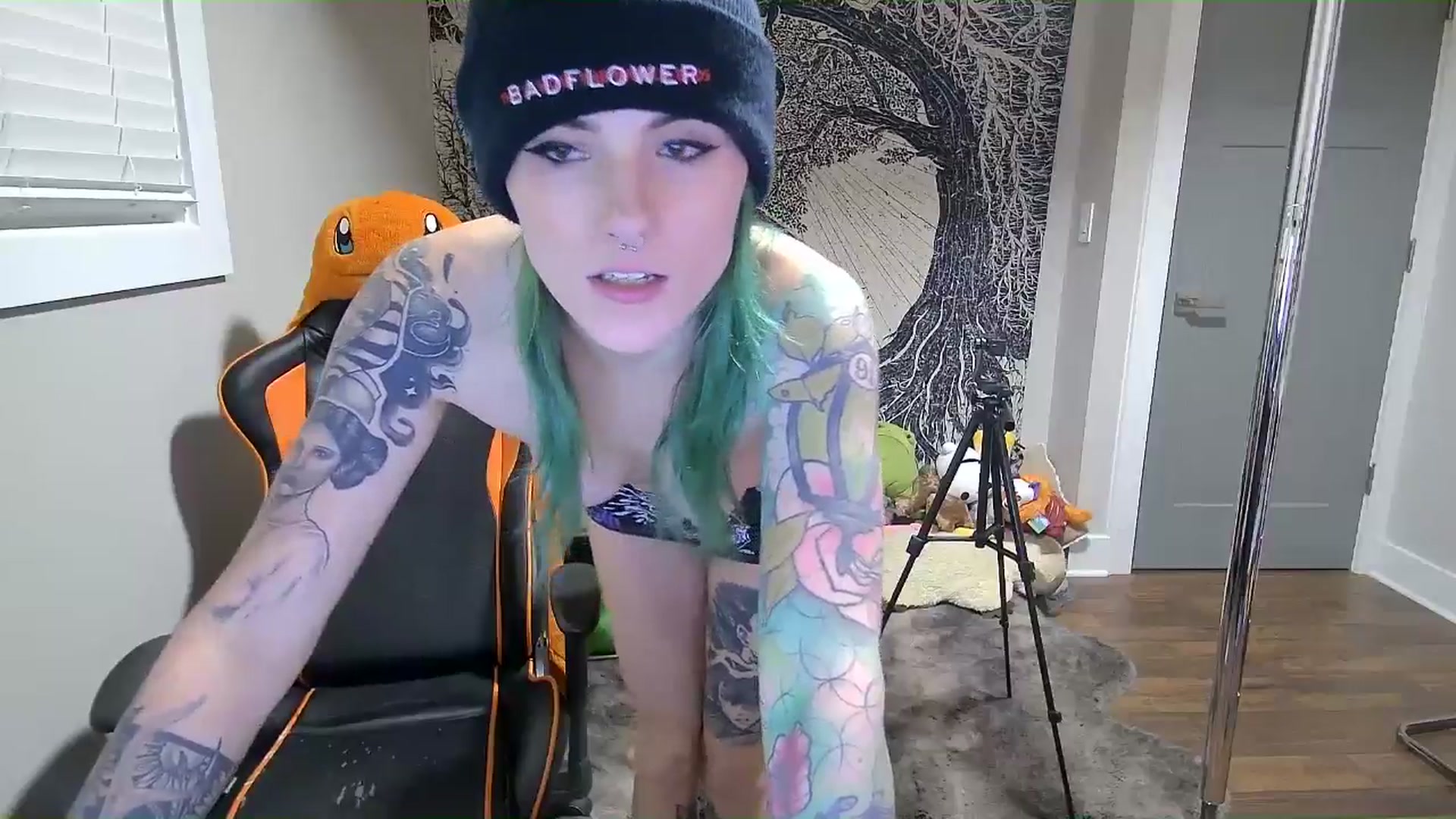 Gallery image thumbnail from Fueledbyfiona's myfreecams stream on, 03/23/2025, 04:23 image 18 of 20