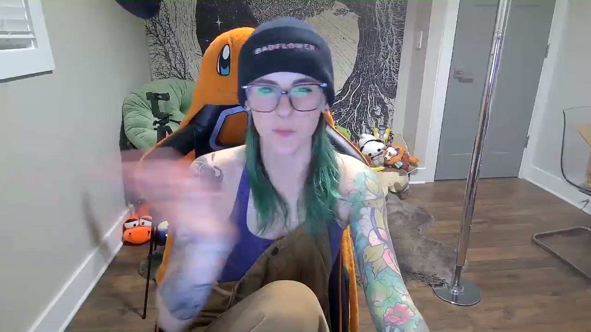 Gallery image thumbnail from Fueledbyfiona's myfreecams stream on, 03/23/2025, 04:23 image 2 of 20