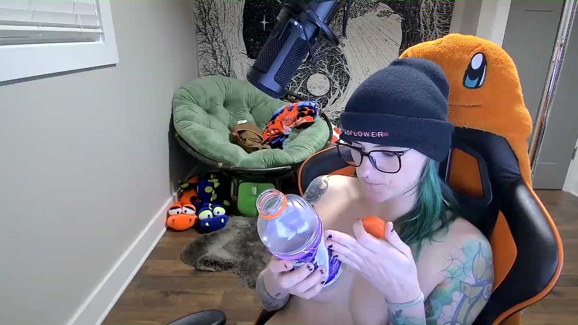Gallery image thumbnail from Fueledbyfiona's myfreecams stream on, 03/23/2025, 05:24 image 17 of 20