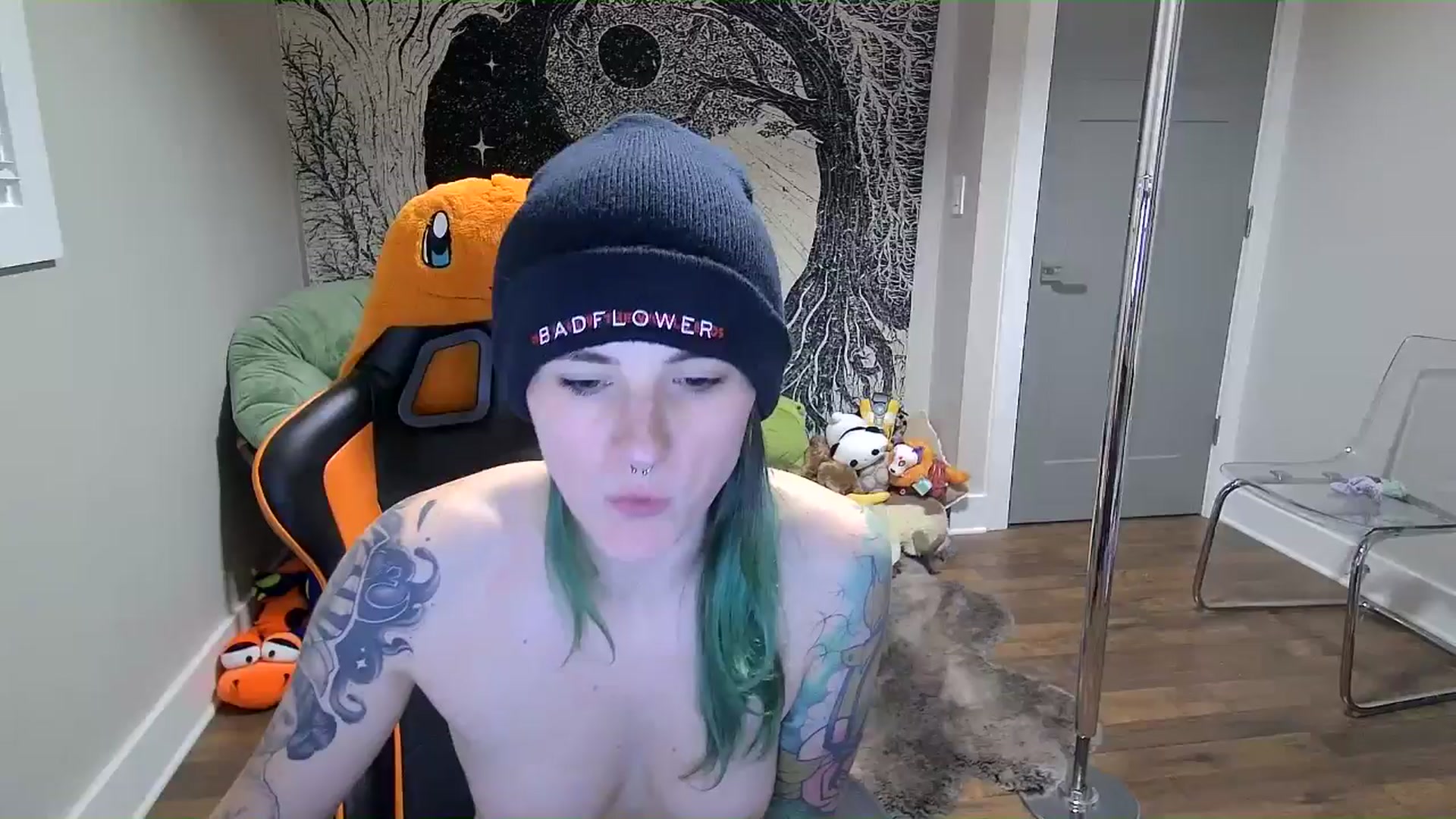 Gallery image thumbnail from Fueledbyfiona's myfreecams stream on, 03/24/2025, 05:45 image 18 of 20
