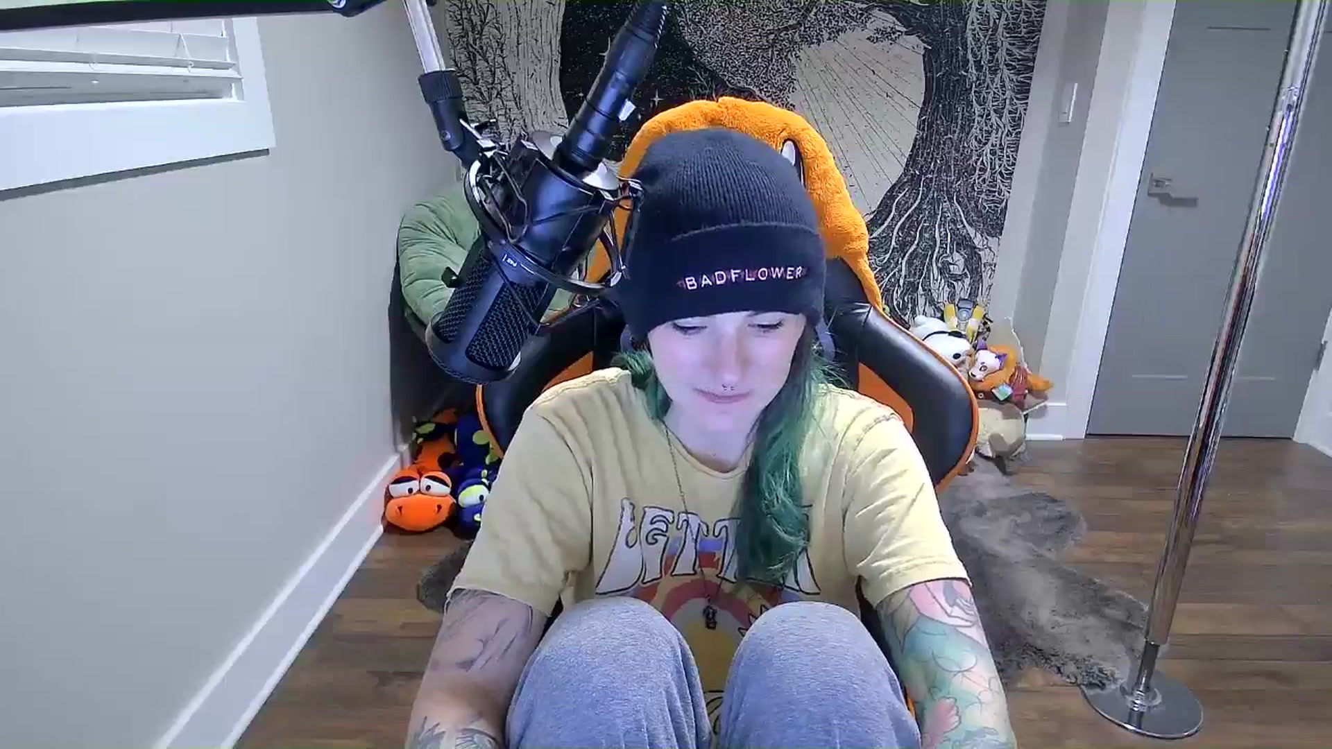 Gallery image thumbnail from Fueledbyfiona's myfreecams stream on, 03/24/2025, 05:45 image 2 of 20