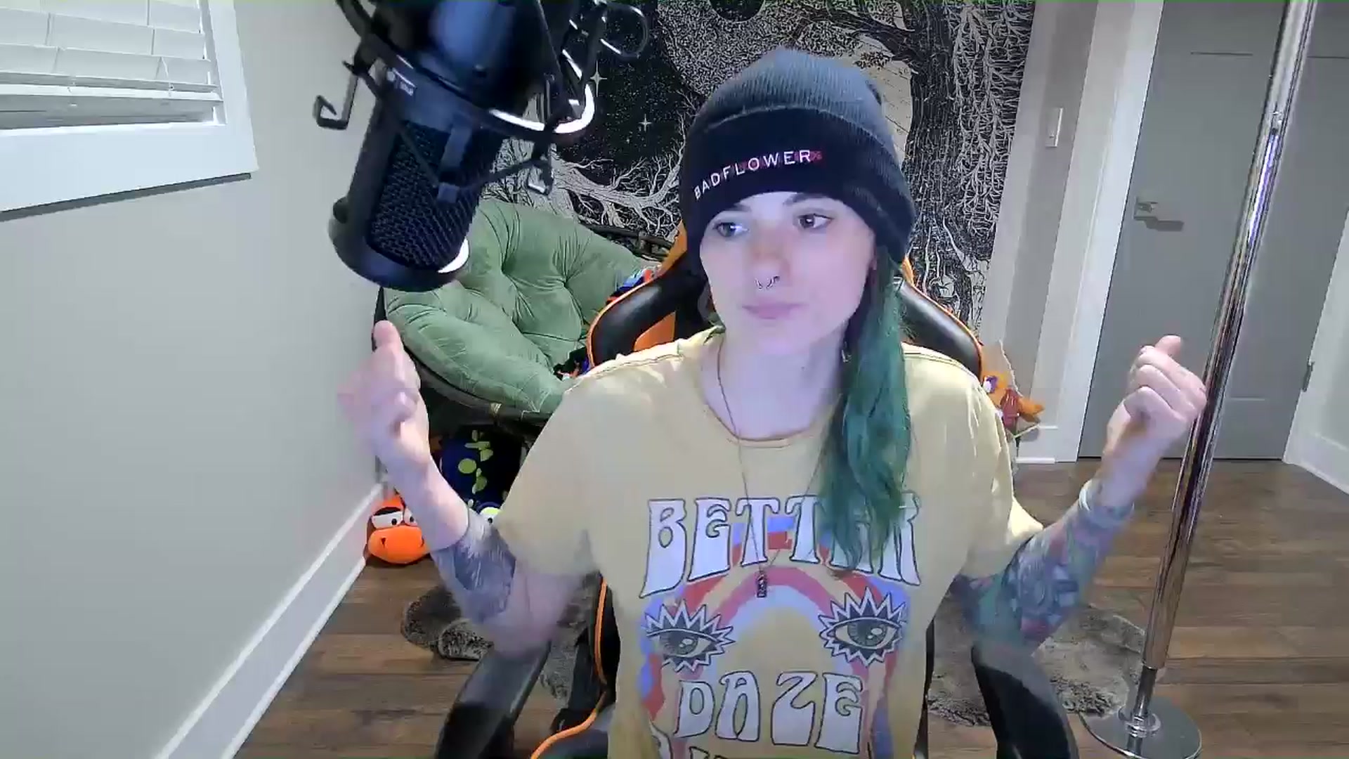 Gallery image thumbnail from Fueledbyfiona's myfreecams stream on, 03/24/2025, 05:45 image 8 of 20