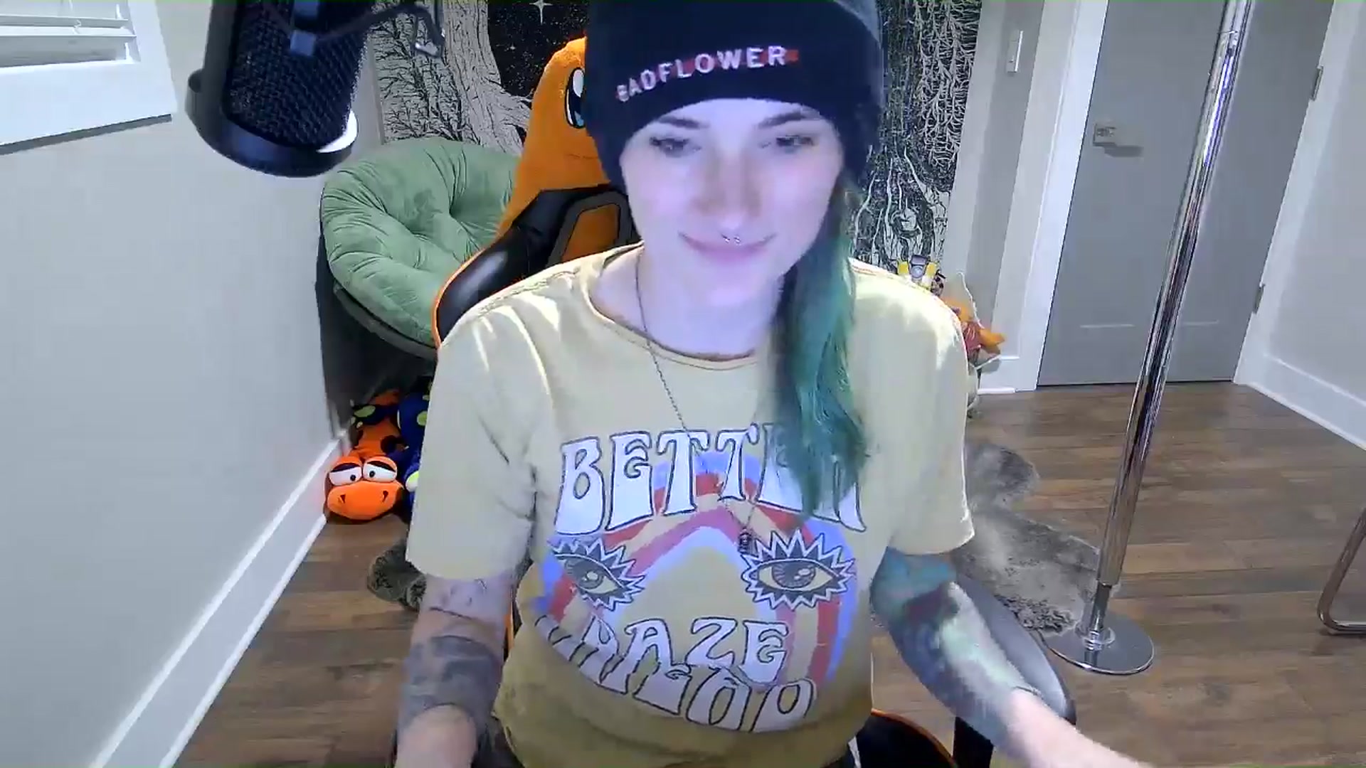 Gallery image thumbnail from Fueledbyfiona's myfreecams stream on, 03/24/2025, 05:45 image 9 of 20