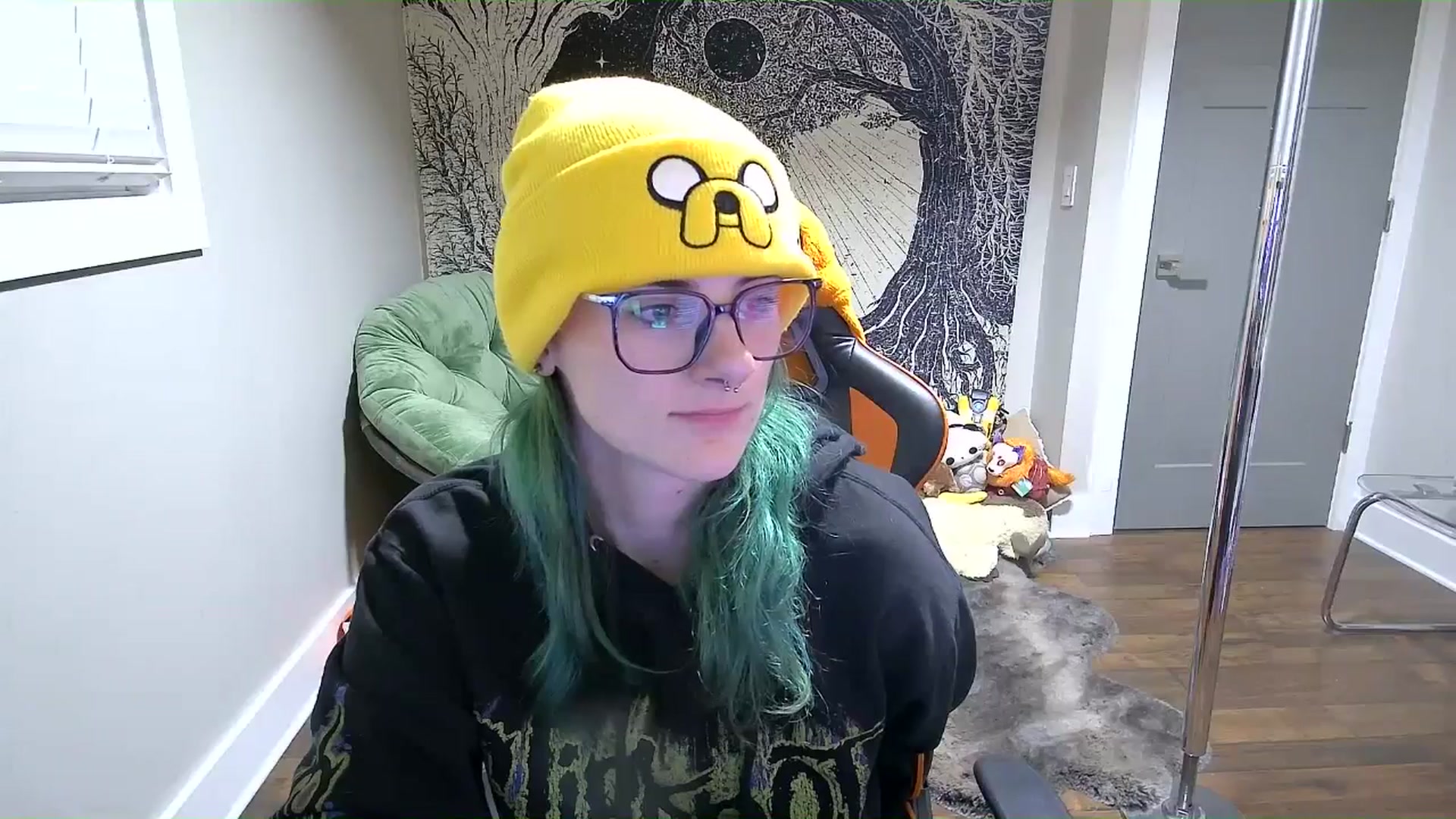 Gallery image thumbnail from Fueledbyfiona's myfreecams stream on, 03/28/2025, 03:44 image 20 of 20