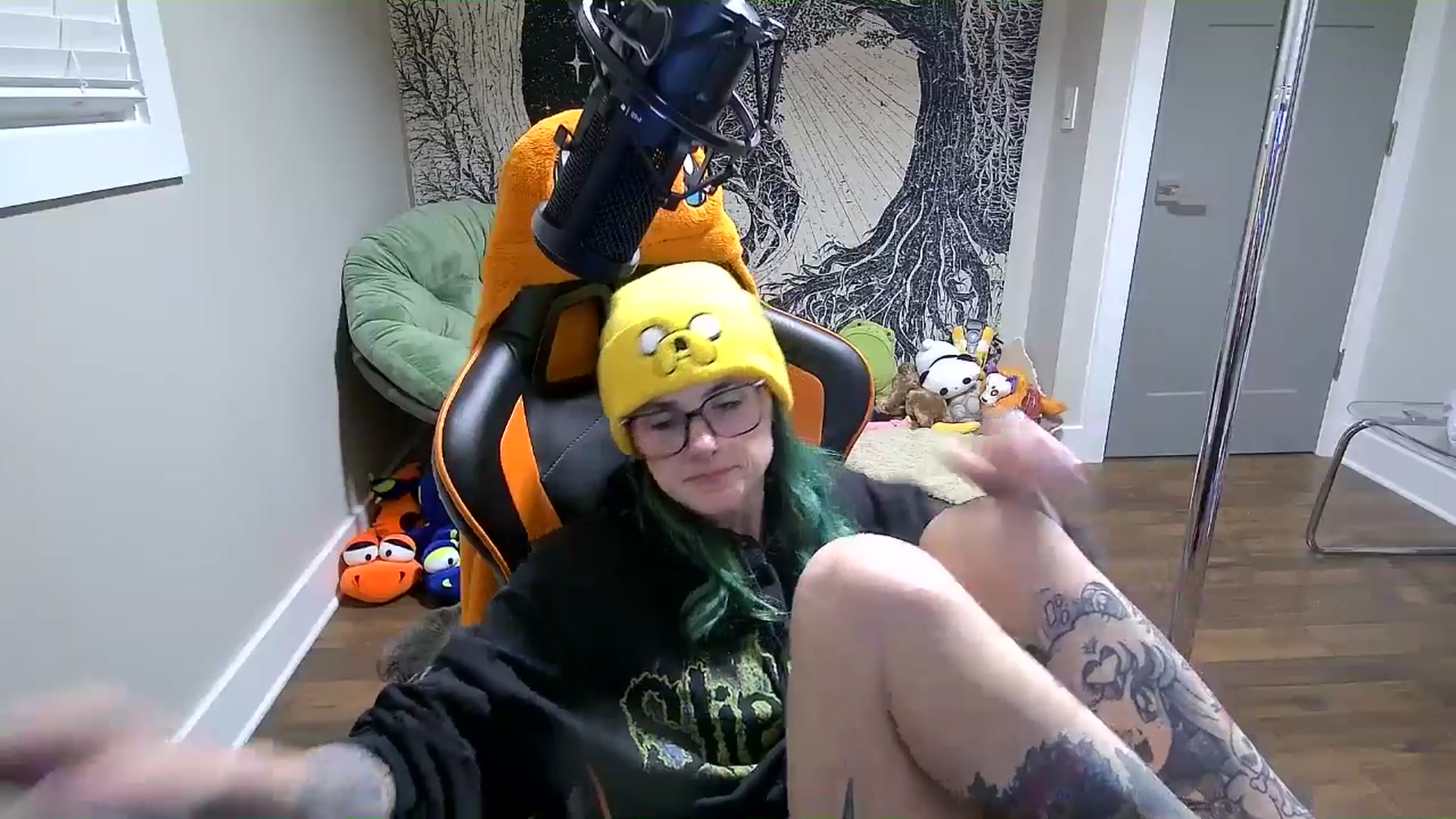 Gallery image thumbnail from Fueledbyfiona's myfreecams stream on, 03/28/2025, 03:44 image 7 of 20