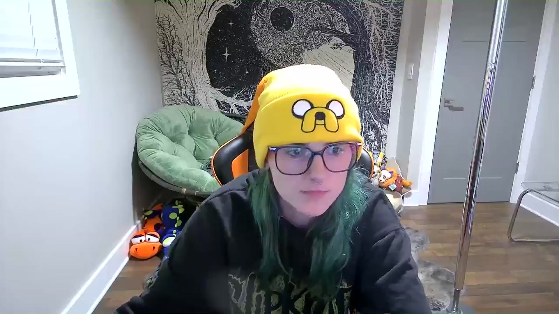 Gallery image thumbnail from Fueledbyfiona's myfreecams stream on, 03/28/2025, 03:44 image 18 of 20