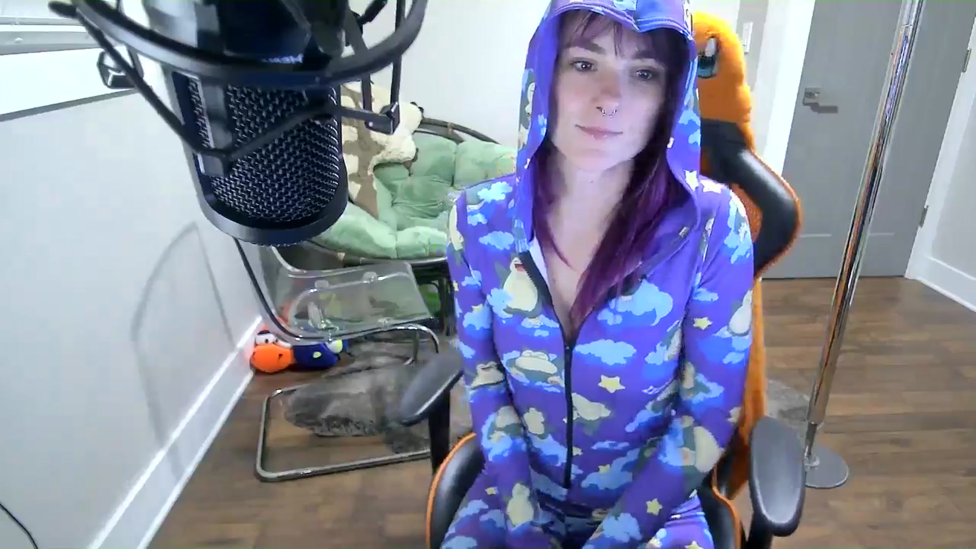 Gallery image thumbnail from Fueledbyfiona's myfreecams stream on, 08/11/2025, 02:36 image 7 of 20