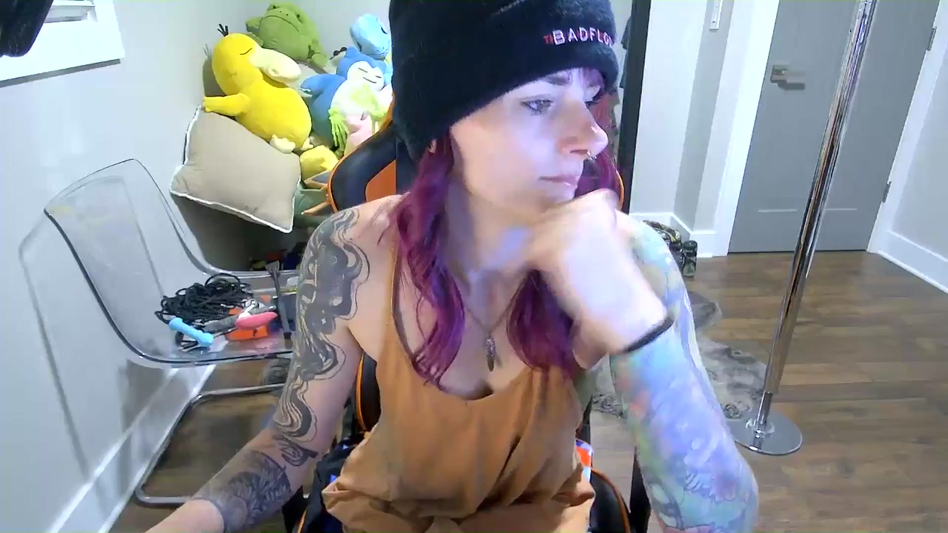 Gallery image thumbnail from Fueledbyfiona's myfreecams stream on, 09/17/2025, 02:10 image 5 of 20