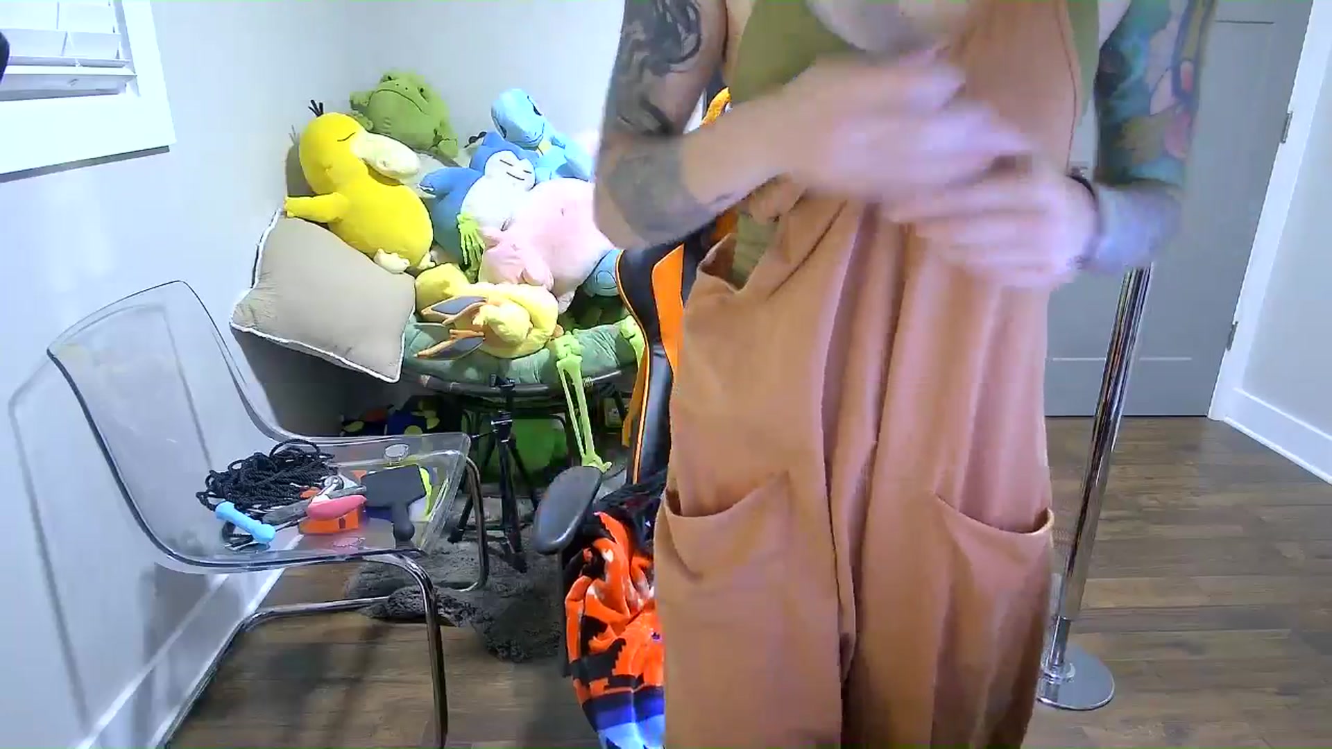 Gallery image thumbnail from Fueledbyfiona's myfreecams stream on, 09/17/2025, 02:10 image 9 of 20