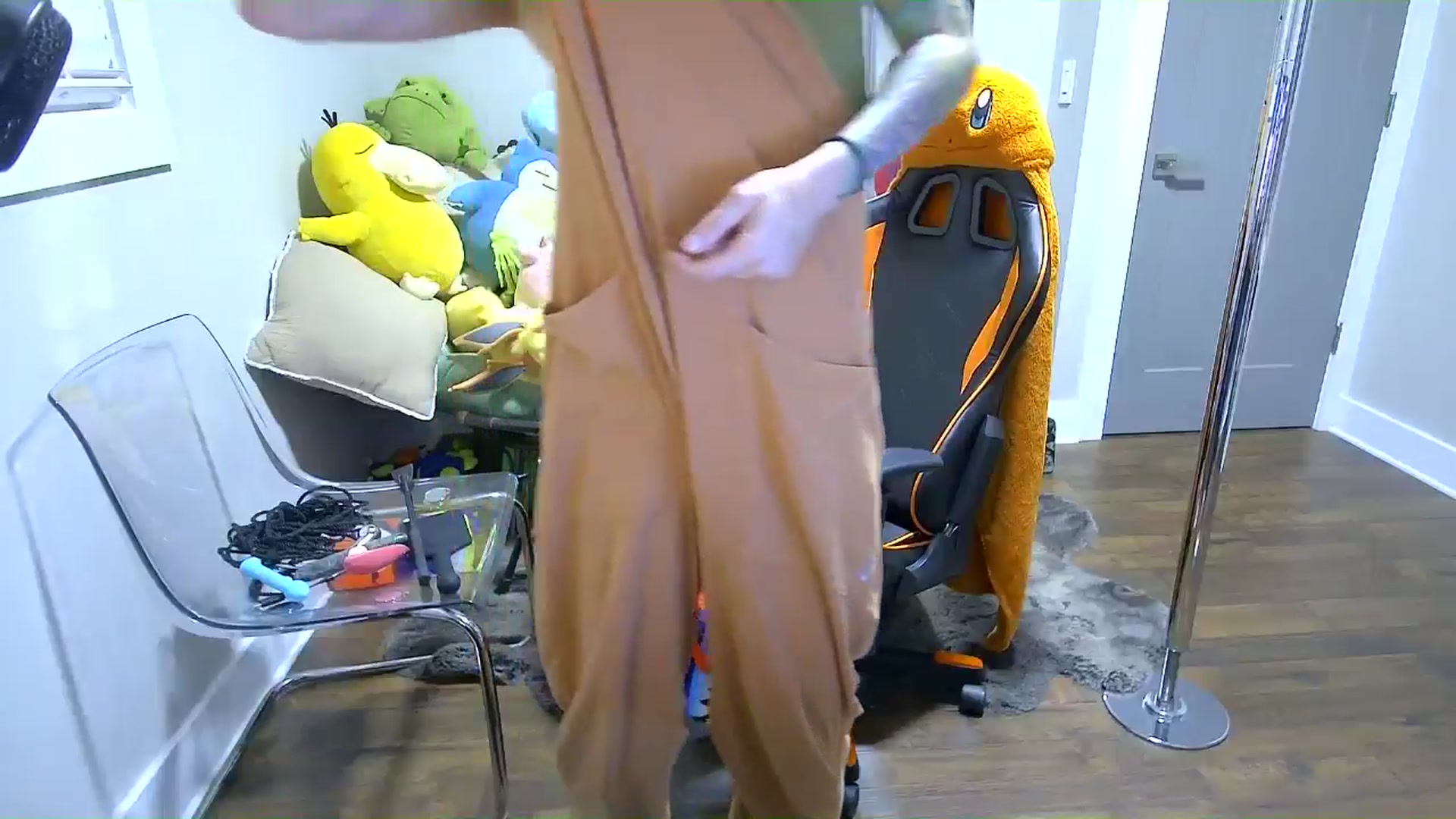 Gallery image thumbnail from Fueledbyfiona's myfreecams stream on, 09/17/2025, 02:10 image 6 of 20