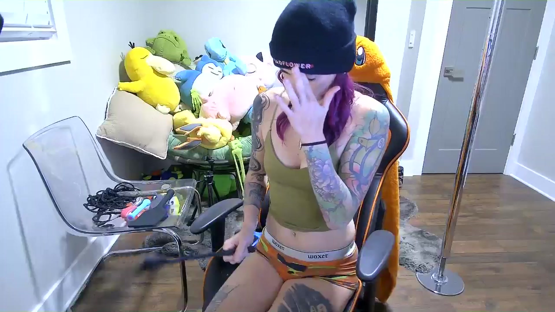 Gallery image thumbnail from Fueledbyfiona's myfreecams stream on, 09/17/2025, 02:10 image 18 of 20