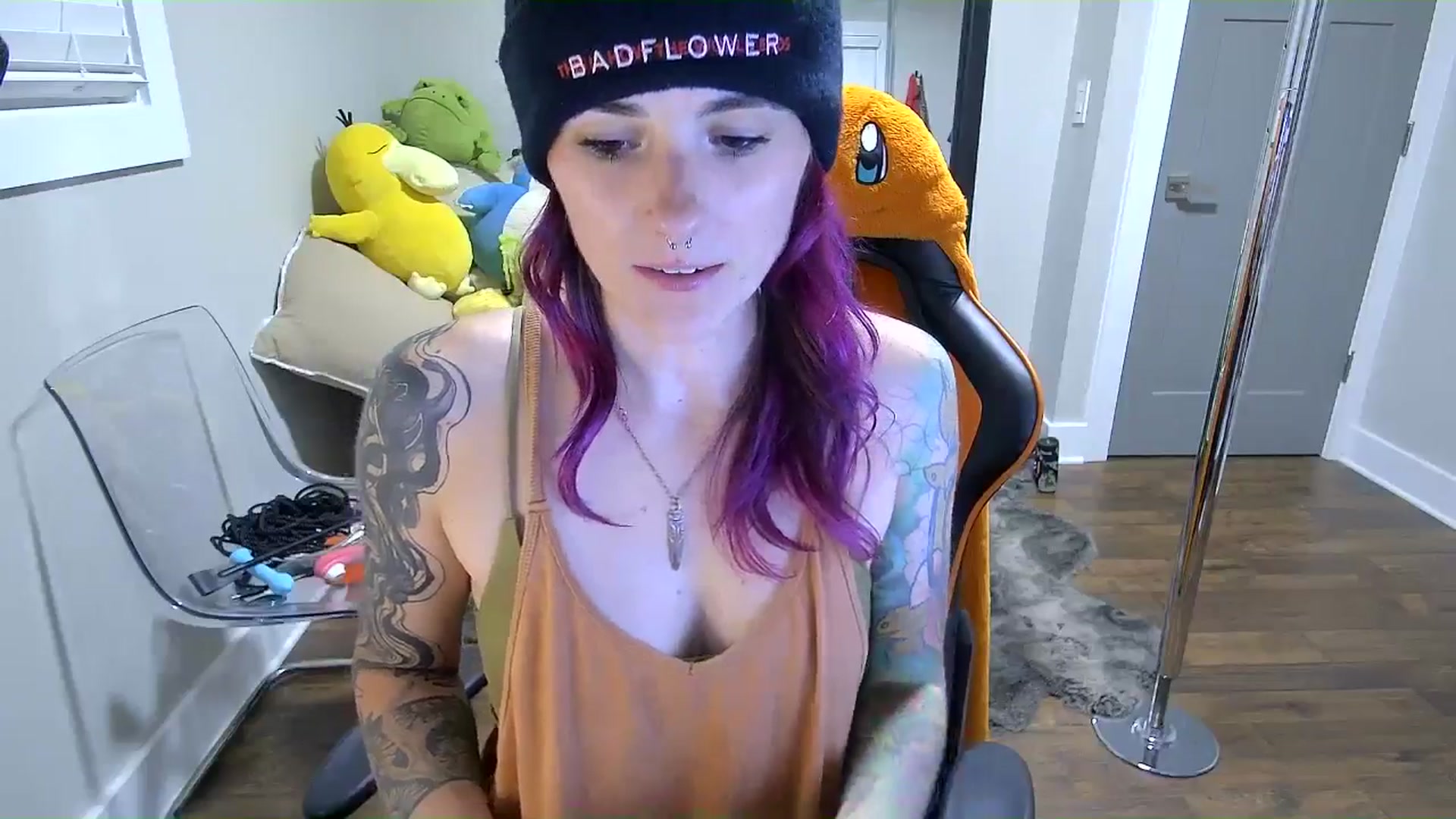 Gallery image thumbnail from Fueledbyfiona's myfreecams stream on, 09/17/2025, 02:10 image 16 of 20