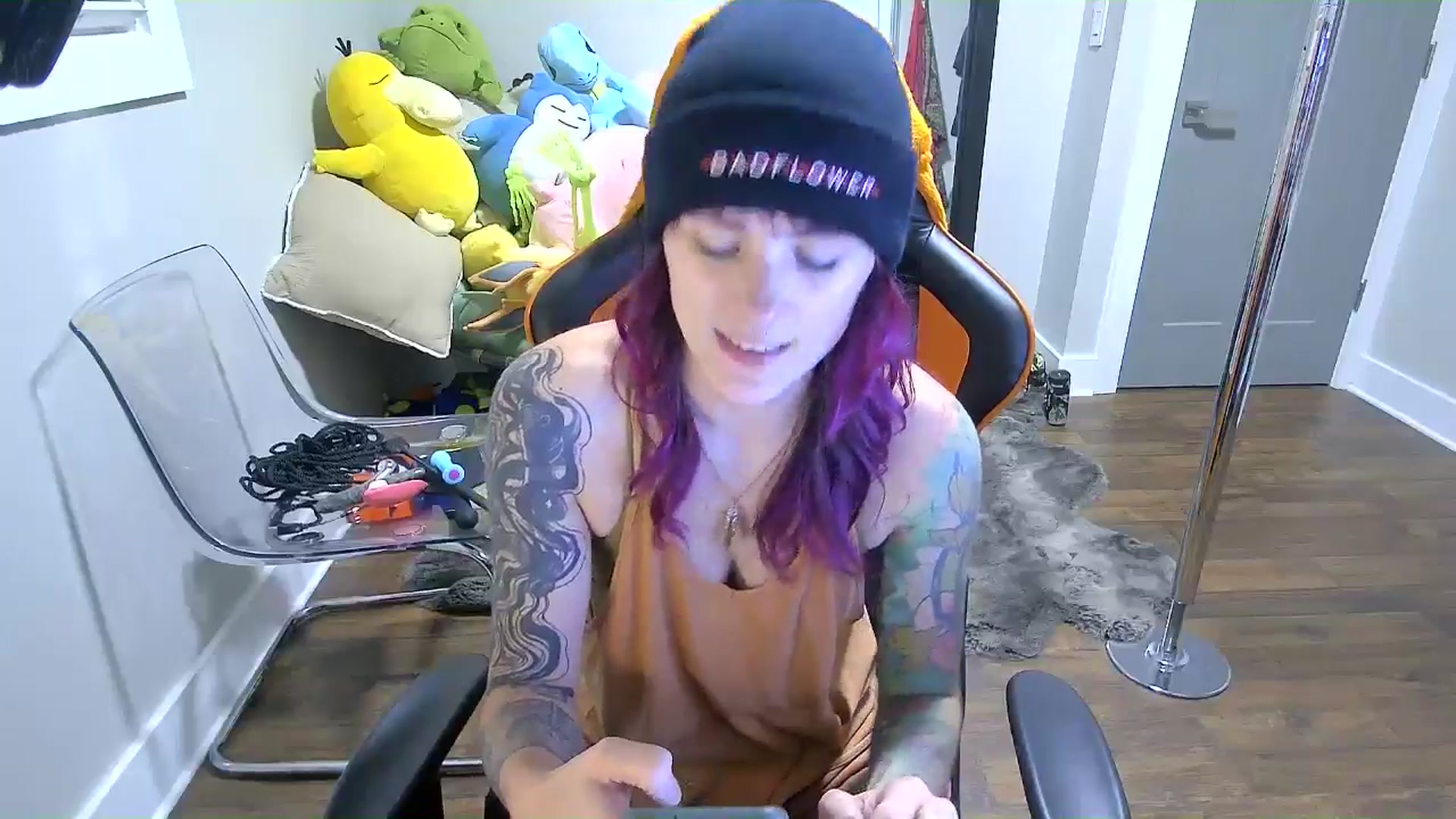 Gallery image thumbnail from Fueledbyfiona's myfreecams stream on, 09/17/2025, 02:10 image 3 of 20