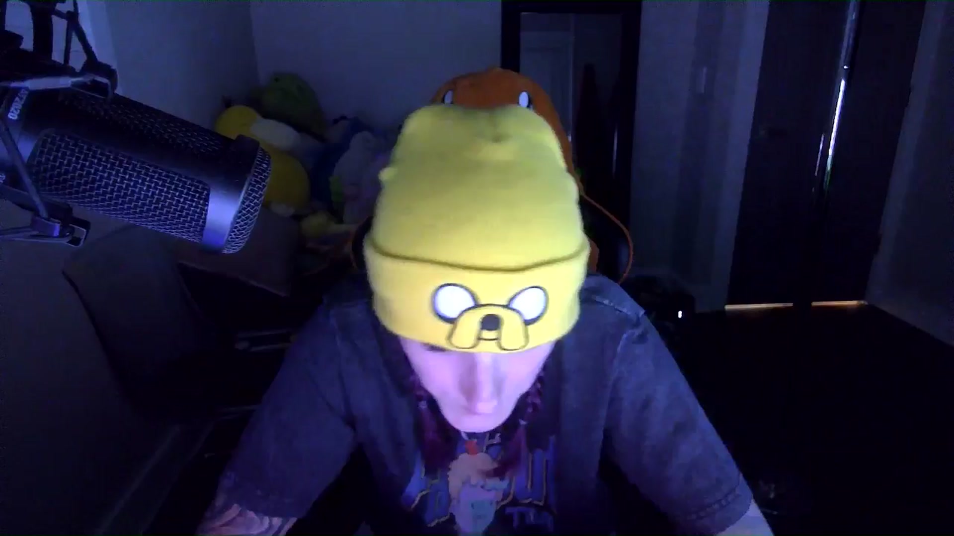 Gallery image thumbnail from Fueledbyfiona's myfreecams stream on, 09/19/2025, 04:09 image 6 of 20
