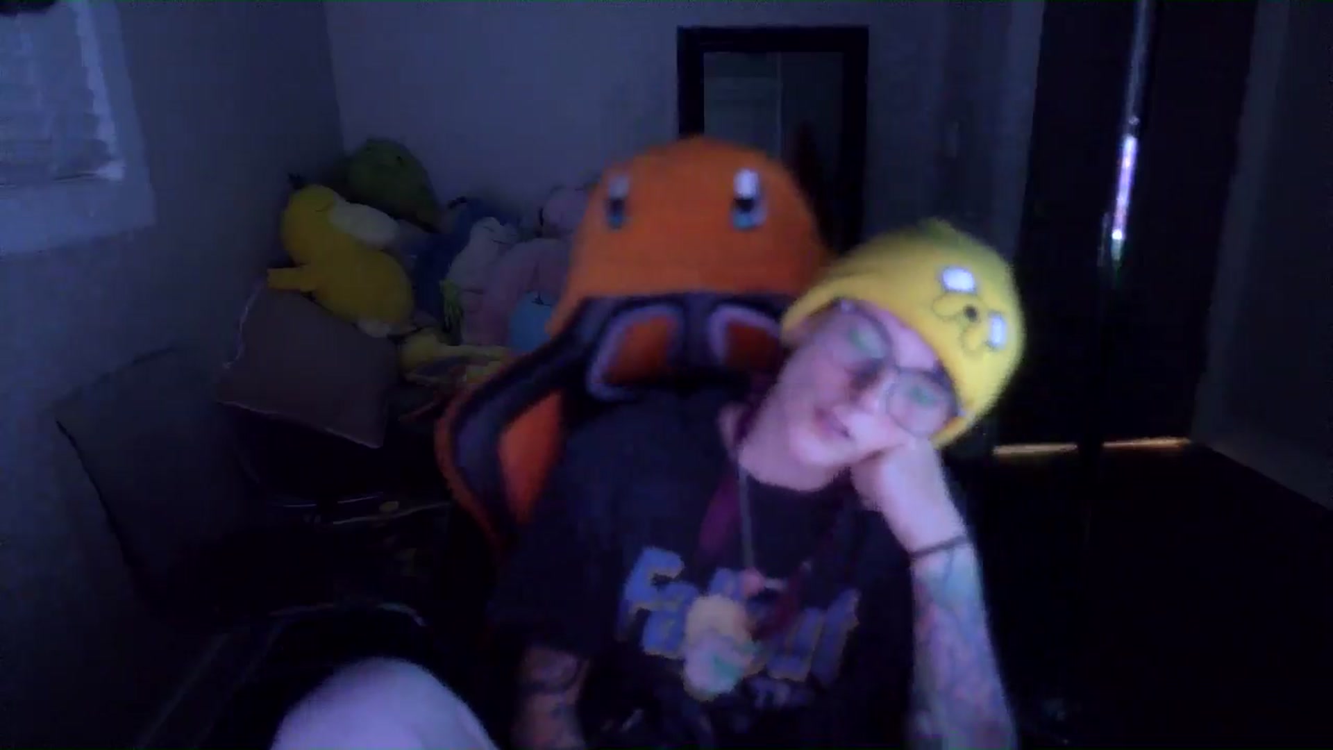 Gallery image thumbnail from Fueledbyfiona's myfreecams stream on, 09/19/2025, 04:09 image 15 of 20