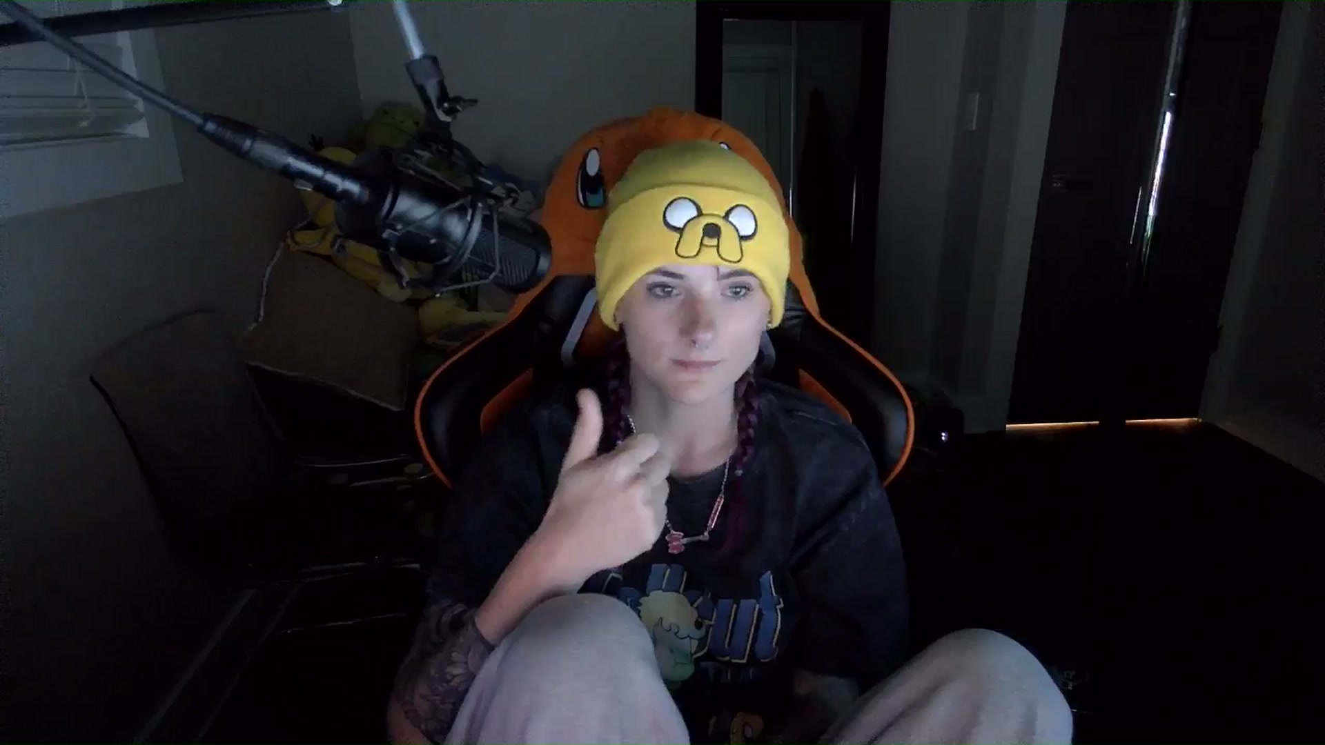 Gallery image thumbnail from Fueledbyfiona's myfreecams stream on, 09/19/2025, 04:09 image 1 of 20