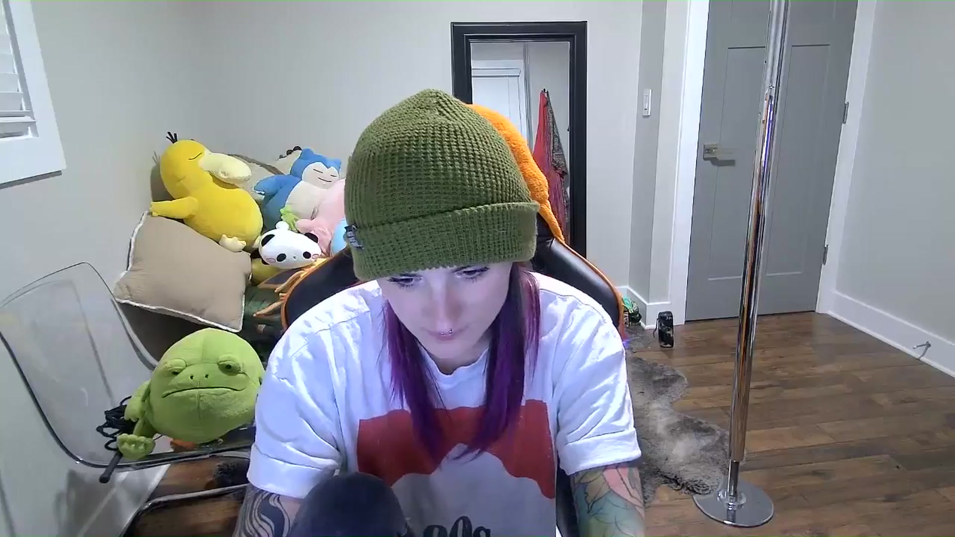 Gallery image thumbnail from Fueledbyfiona's myfreecams stream on, 09/21/2025, 03:23 image 7 of 20