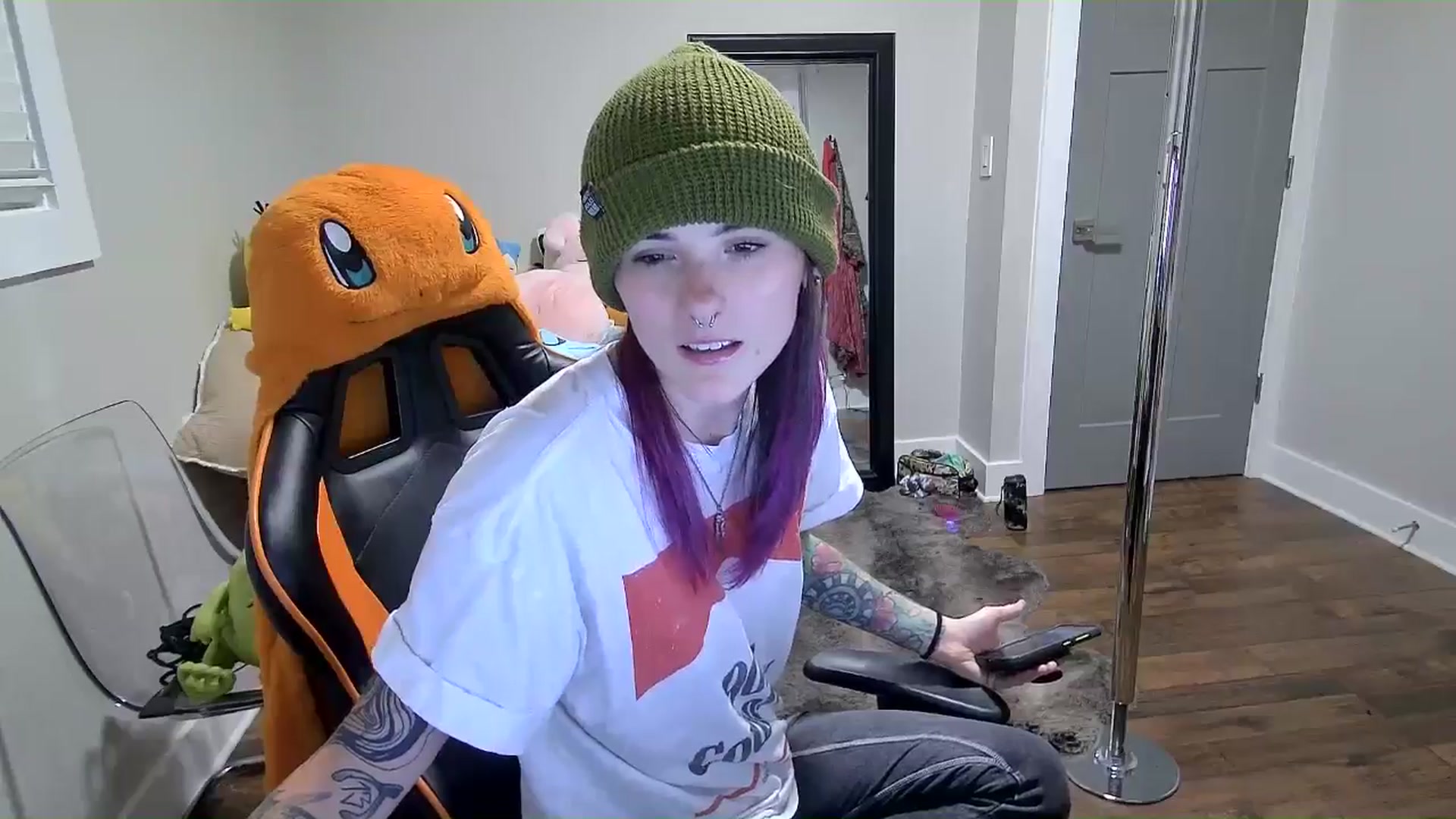 Gallery image thumbnail from Fueledbyfiona's myfreecams stream on, 09/21/2025, 03:23 image 14 of 20