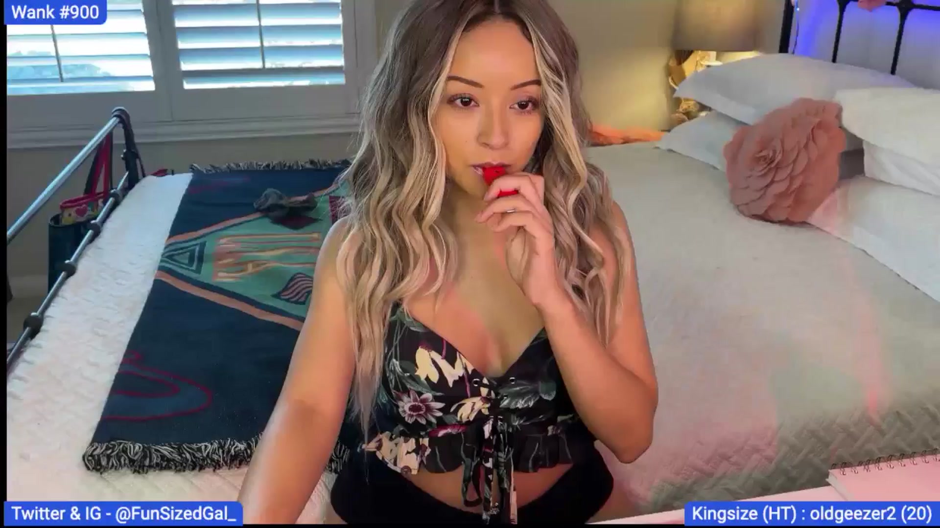 Gallery image thumbnail from FunSizedGal's myfreecams stream on, 08/16/2024, 20:06 image 2 of 20