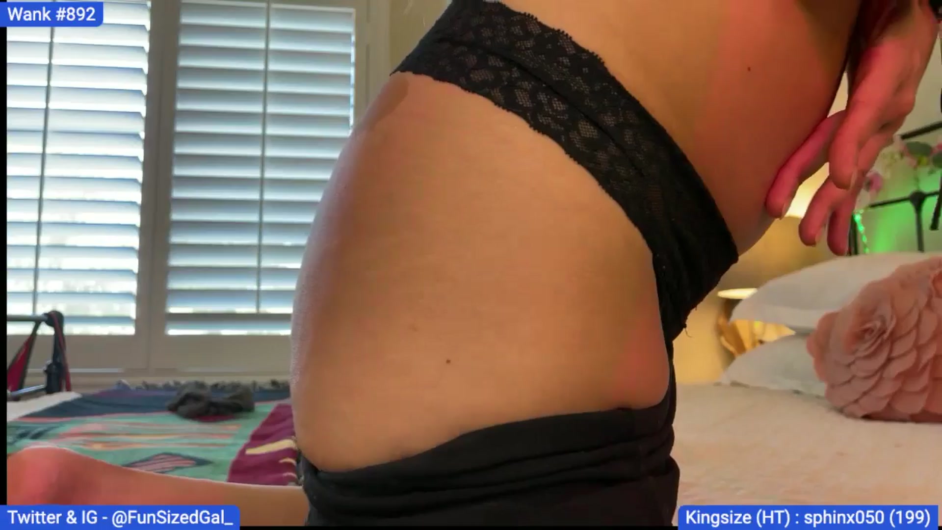 Gallery image thumbnail from FunSizedGal's myfreecams stream on, 08/16/2024, 20:06 image 8 of 20