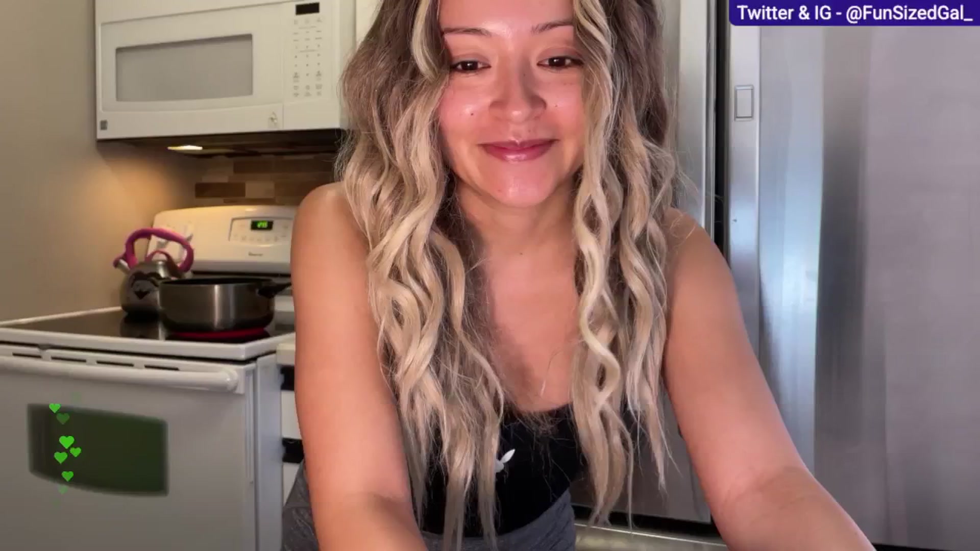 Gallery image thumbnail from FunSizedGal's myfreecams stream on, 03/04/2025, 21:21 image 12 of 20