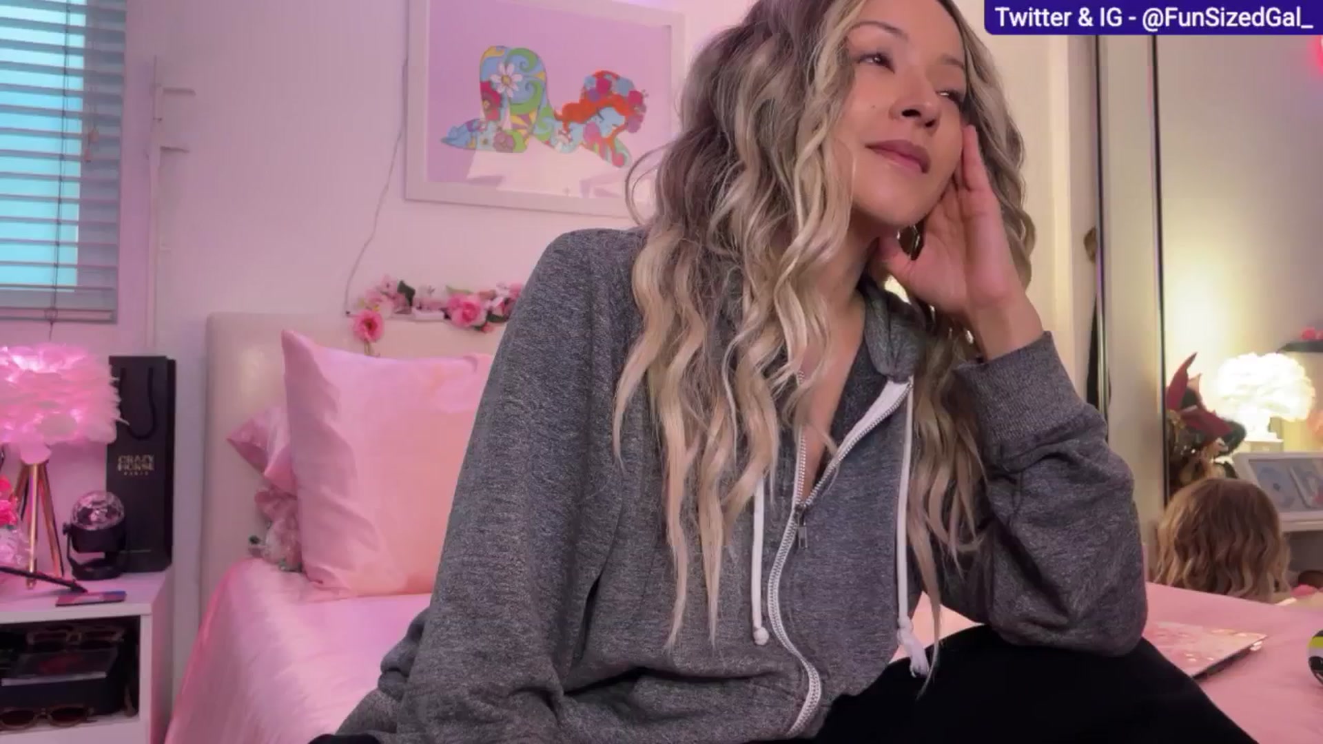 Gallery image thumbnail from FunSizedGal's myfreecams stream on, 03/12/2025, 23:26 image 18 of 20