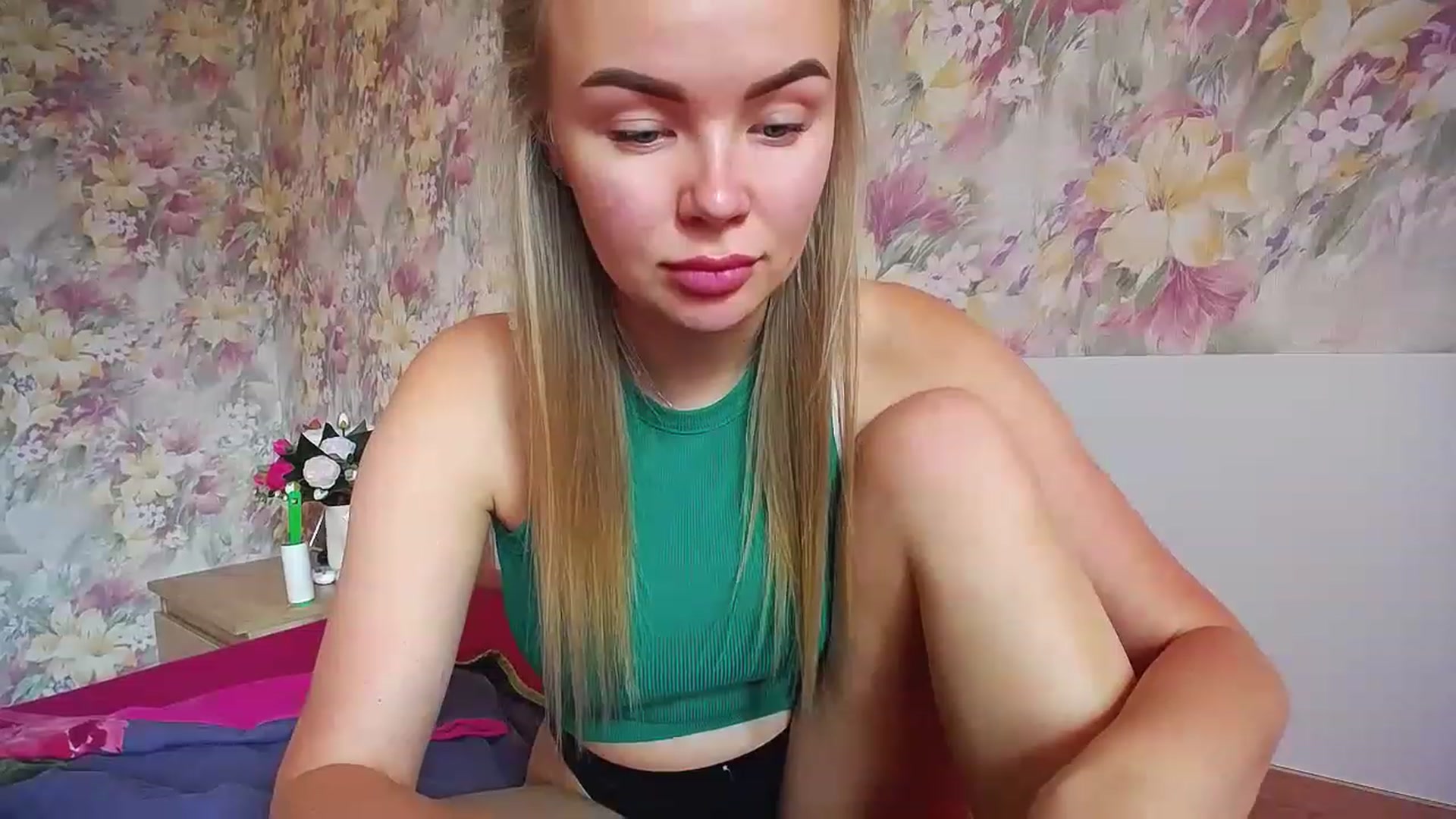 Gallery image thumbnail from FunSun5's myfreecams stream on, 05/25/2023, 12:45 image 4 of 20