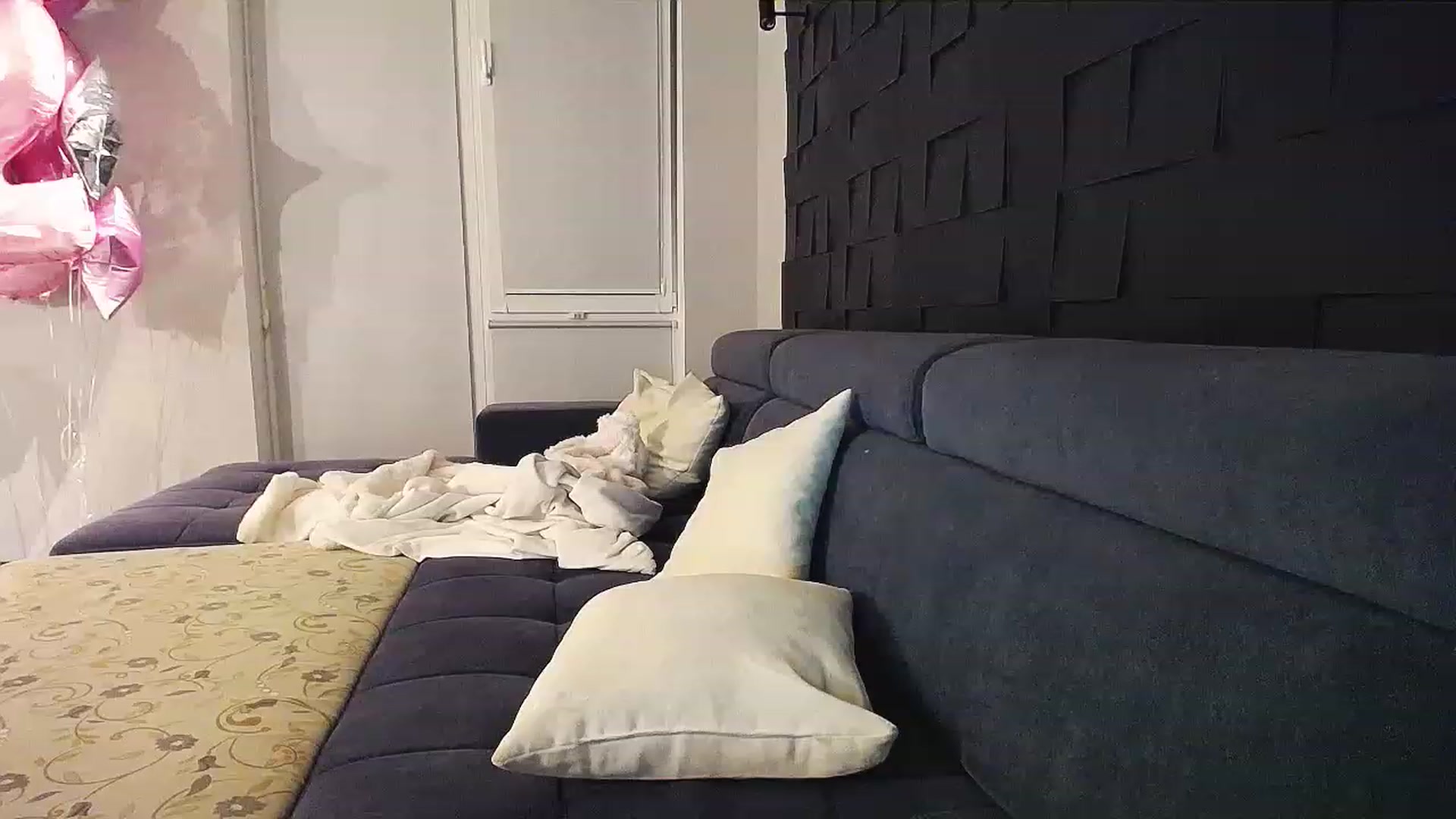Gallery image thumbnail from FunSun5's myfreecams stream on, 08/03/2023, 19:26 image 11 of 20
