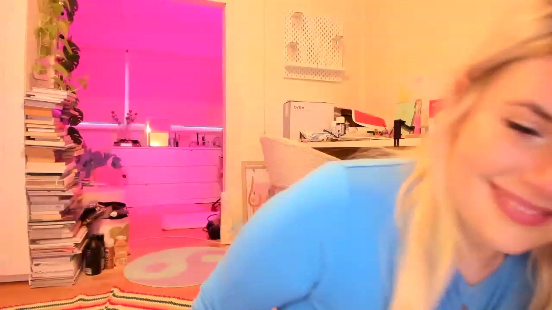 Gallery image thumbnail from Fun_Nikki's myfreecams stream on, 03/23/2023, 11:41 image 5 of 20