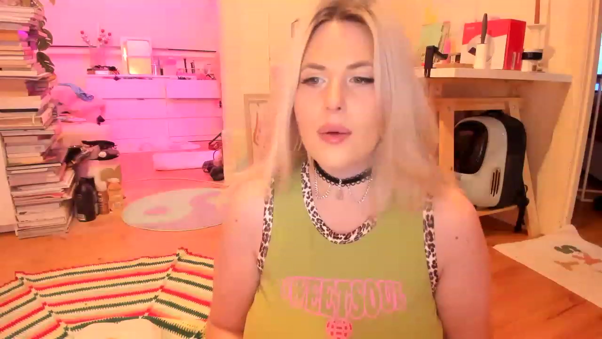 Gallery image thumbnail from Fun_Nikki's myfreecams stream on, 03/24/2023, 10:53 image 17 of 20