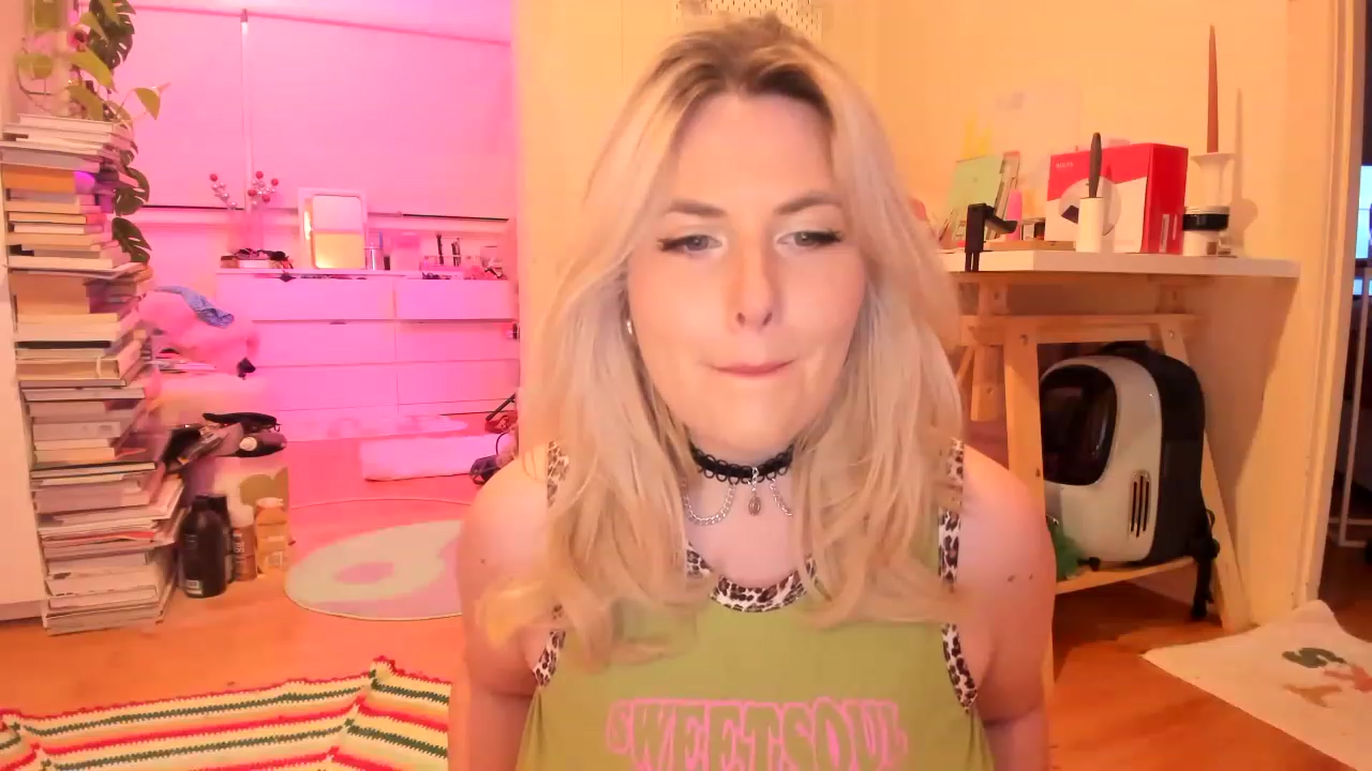 Gallery image thumbnail from Fun_Nikki's myfreecams stream on, 03/24/2023, 10:53 image 15 of 20