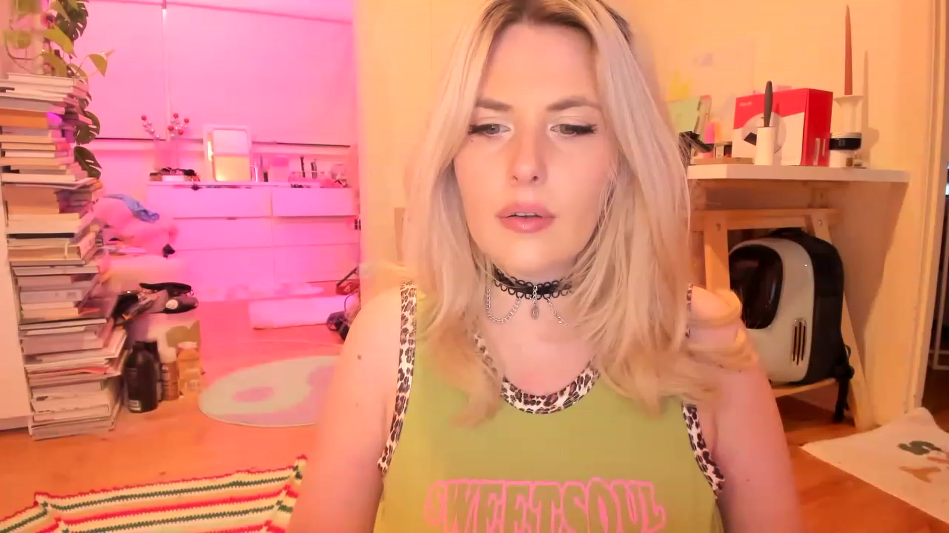 Gallery image thumbnail from Fun_Nikki's myfreecams stream on, 03/24/2023, 10:53 image 18 of 20