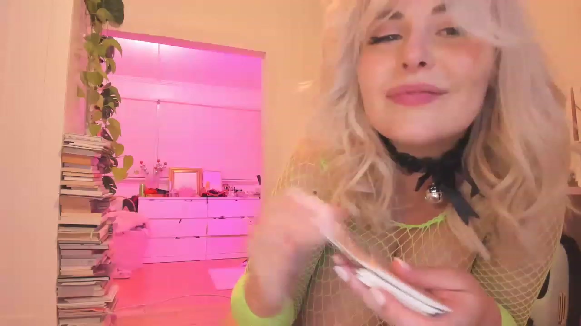 Gallery image thumbnail from Fun_Nikki's myfreecams stream on, 04/29/2023, 11:28 image 10 of 20