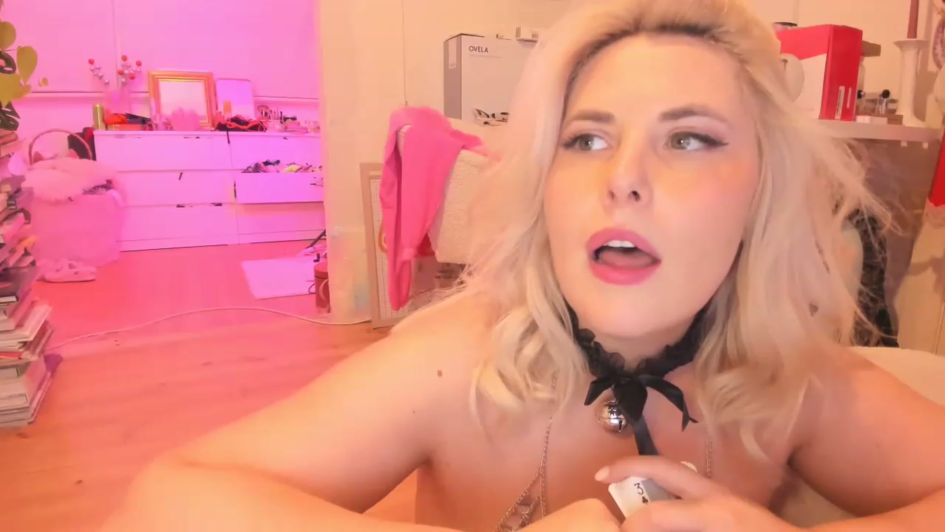 Gallery image thumbnail from Fun_Nikki's myfreecams stream on, 04/29/2023, 12:28 image 4 of 20