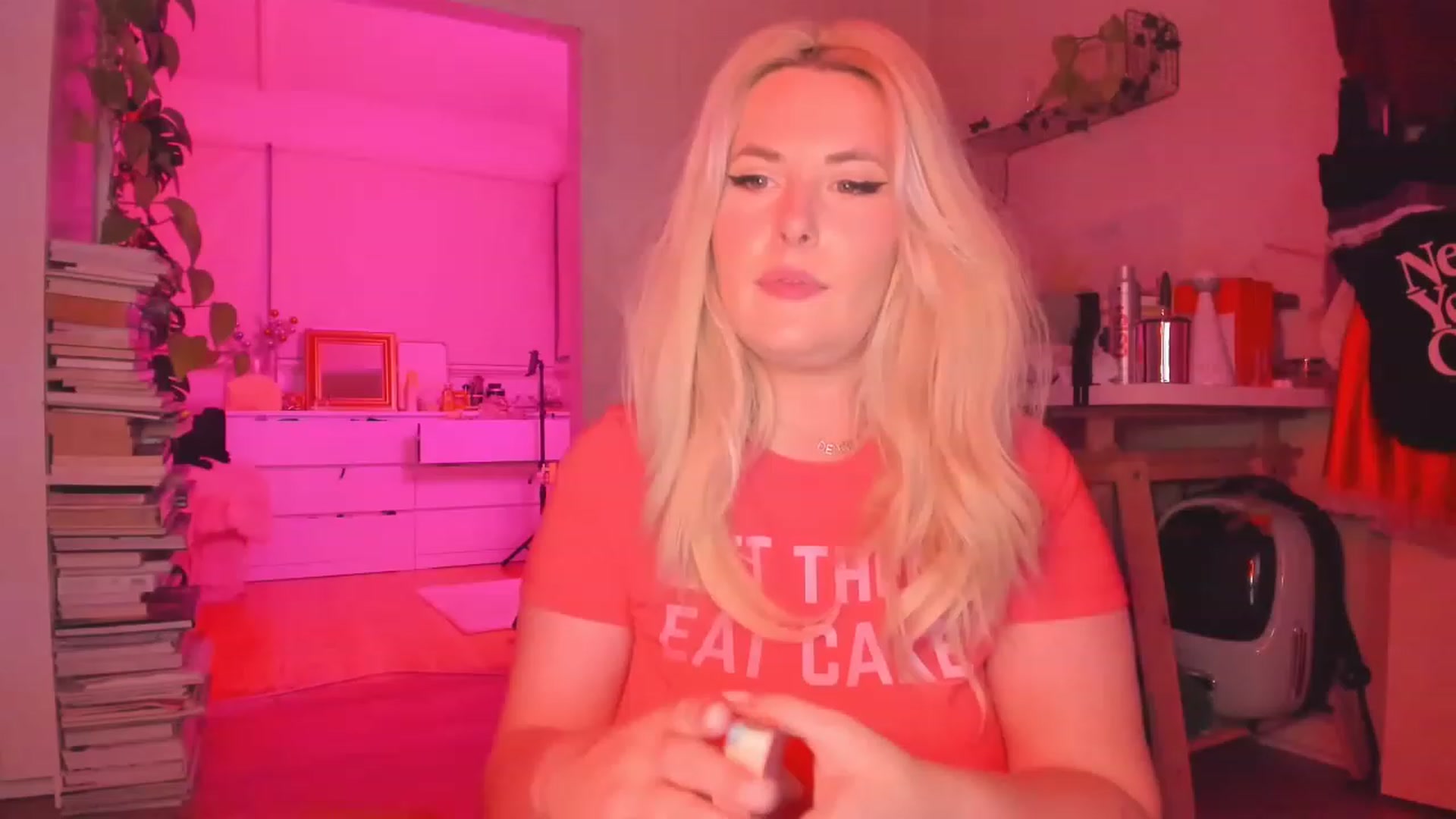 Gallery image thumbnail from Fun_Nikki's myfreecams stream on, 05/04/2023, 11:08 image 12 of 20