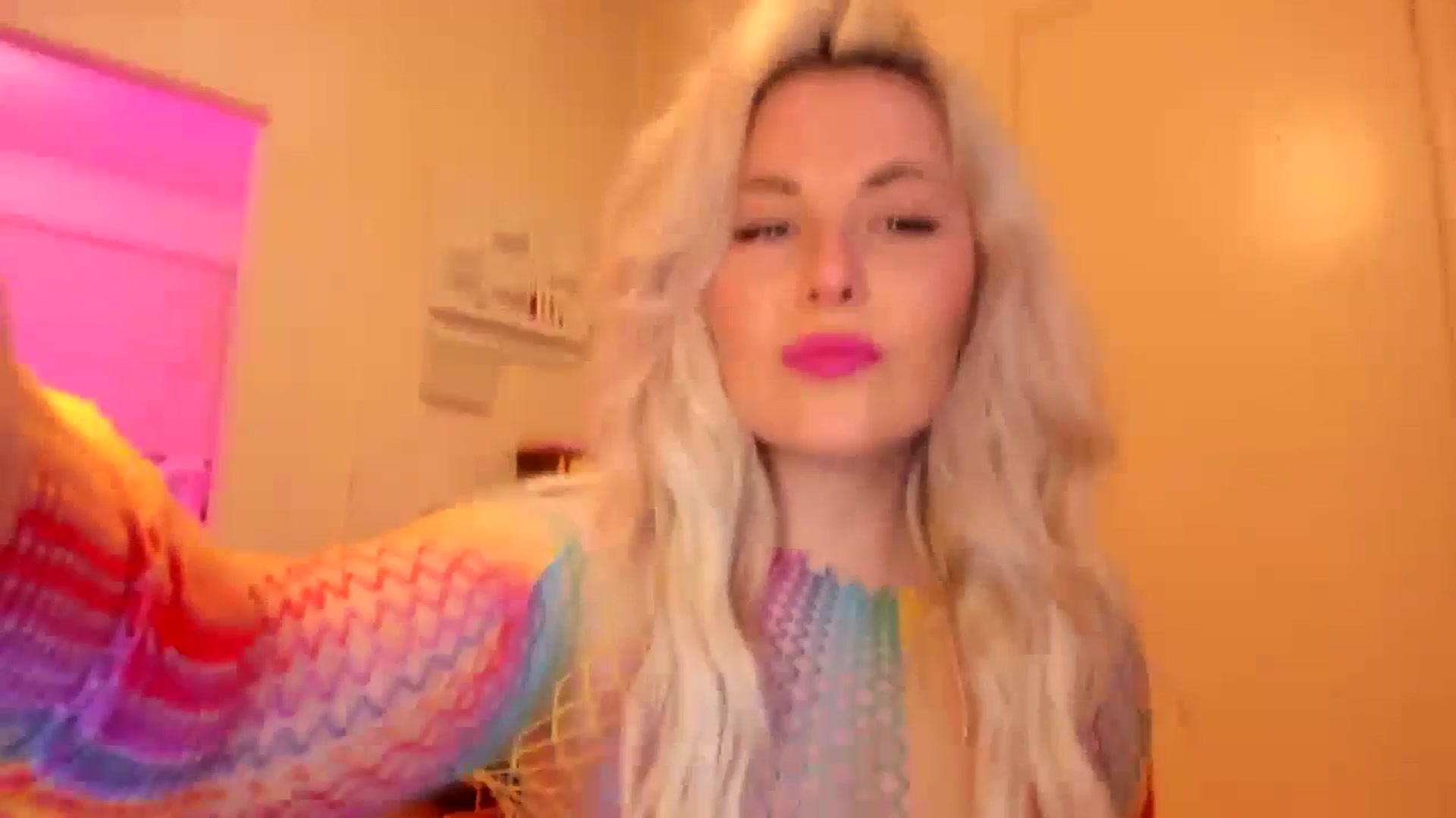 Gallery image thumbnail from Fun_Nikki's myfreecams stream on, 07/01/2023, 13:27 image 14 of 20