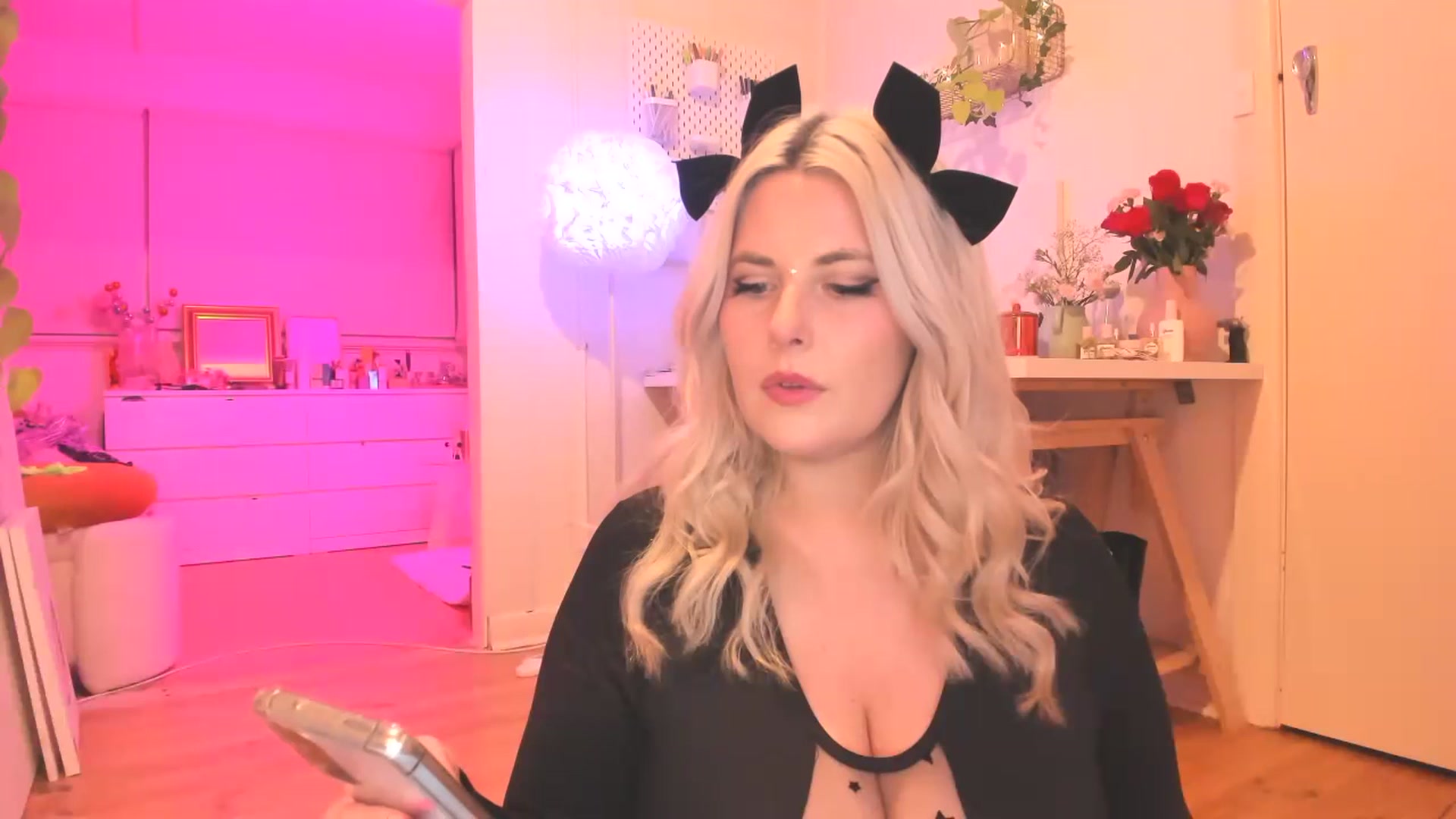 Gallery image thumbnail from Fun_Nikki's myfreecams stream on, 07/08/2023, 13:28 image 3 of 20